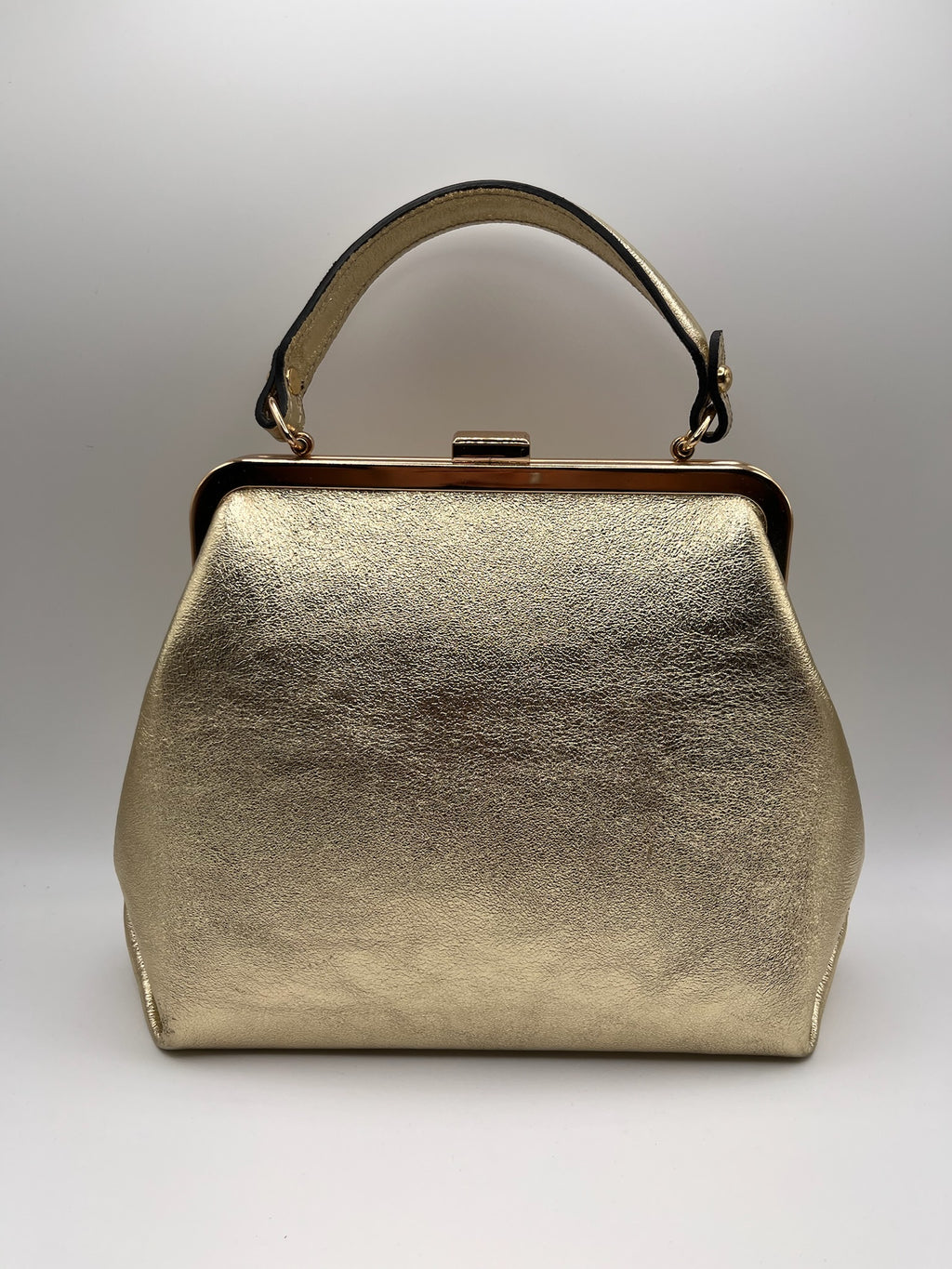 Mala de Mão Macadi Vintage de Pele Dourada Mulher; Bolsa Clutch de Festa com Fecho Clássico e Alça de Ombro Removível; Acessório Elegante para Cerimónia e Casamento