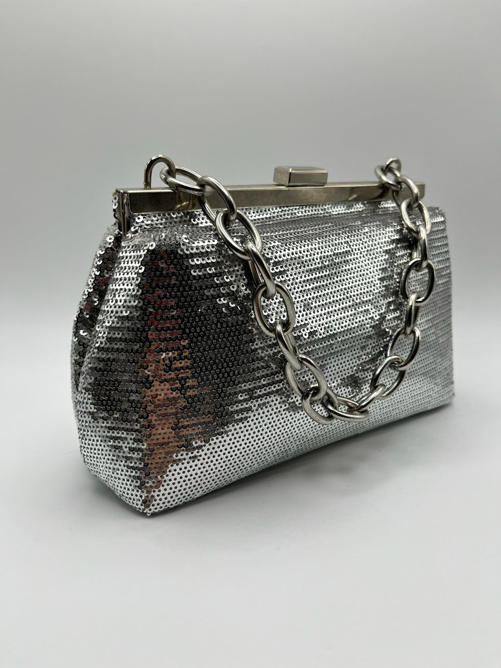 Mala de Mão de Lantejoulas Prateada Mulher; Bolsa Clutch de Festa com Alça de Corrente Metálica; Acessório Elegante de Noite para Cerimónia e Casamento