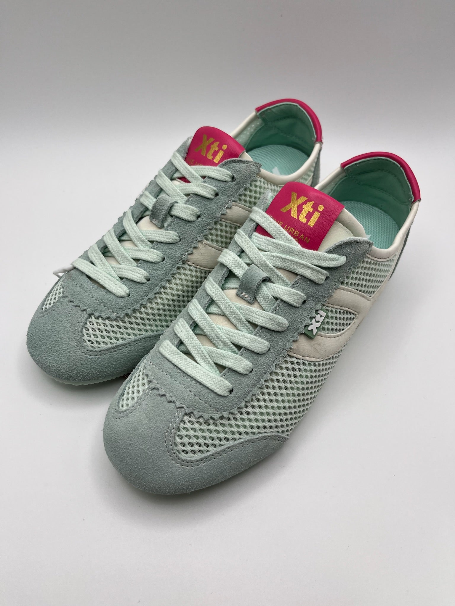 Sapatilhas Xti Femininas Urban Verde Água e Rosa Acqua; Ténis de Mulher Desportivos em Camurça e Malha Respirável Leve Correr Caminhar Casual