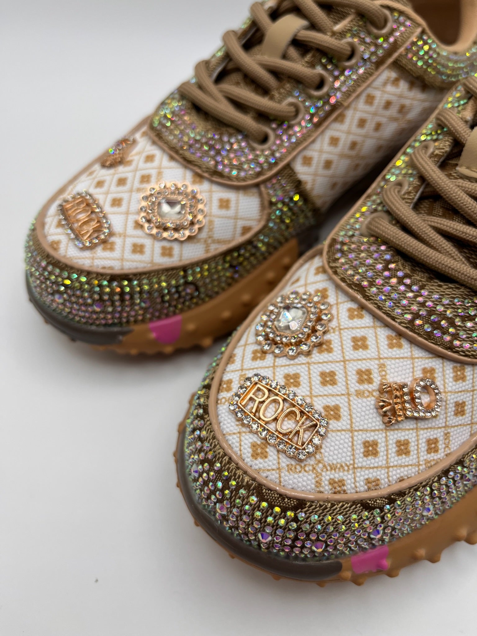 Sapatilhas Femininas Rockaway de Luxo Com Brilhantes e Strass Rock; Ténis Castanho Plataforma com Sola Tratorada de Espinhos; Calçado Casual Confortável Moda Streetwear Outono Inverno
