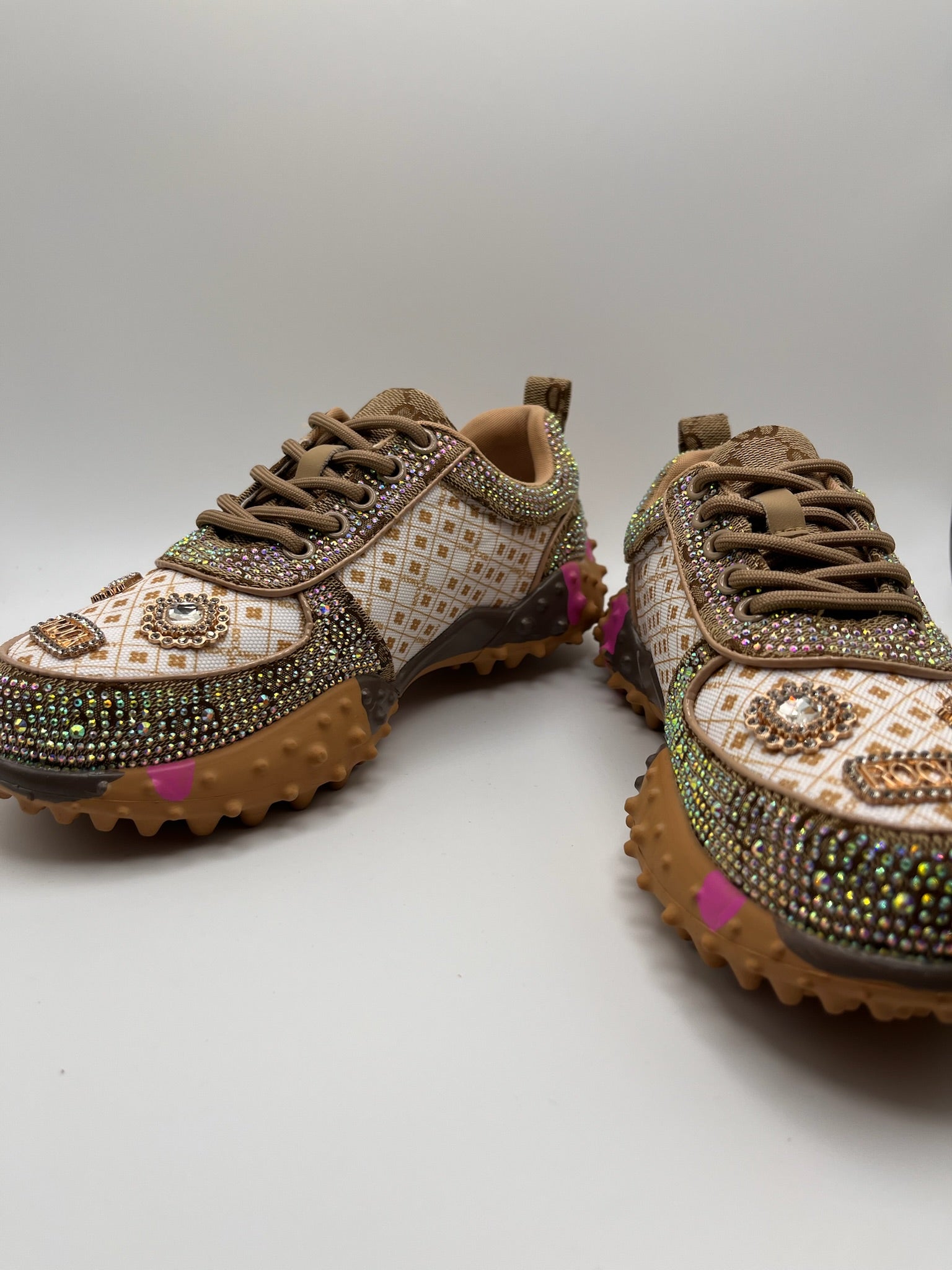 Sapatilhas Femininas Rockaway de Luxo Com Brilhantes e Strass Rock; Ténis Castanho Plataforma com Sola Tratorada de Espinhos; Calçado Casual Confortável Moda Streetwear Outono Inverno