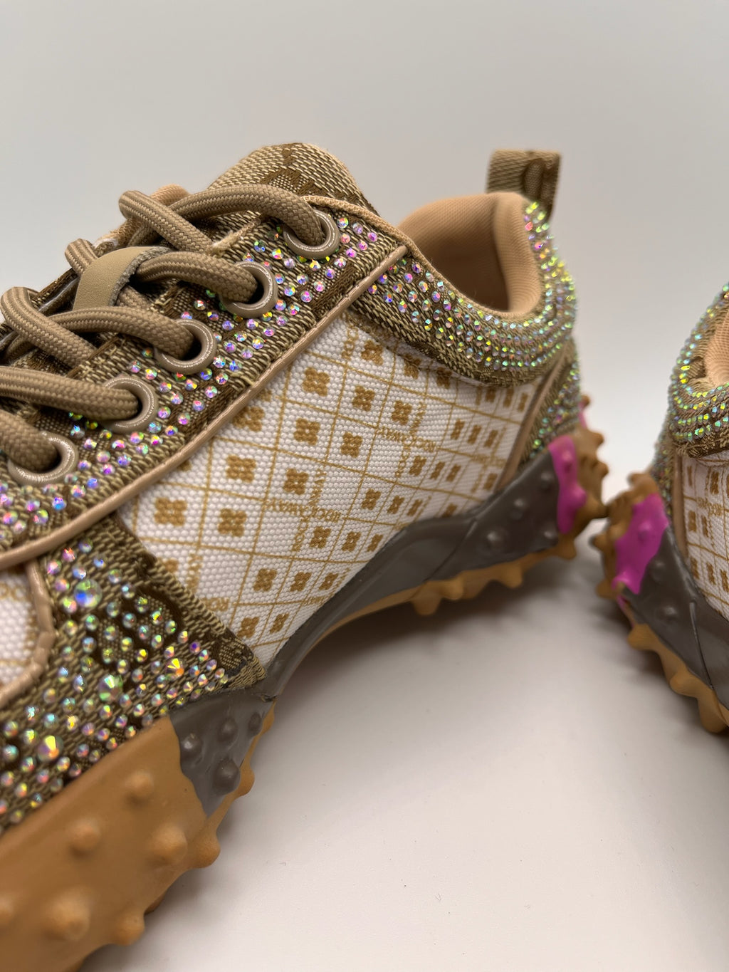 Sapatilhas Femininas Rockaway de Luxo Com Brilhantes e Strass Rock; Ténis Castanho Plataforma com Sola Tratorada de Espinhos; Calçado Casual Confortável Moda Streetwear Outono Inverno