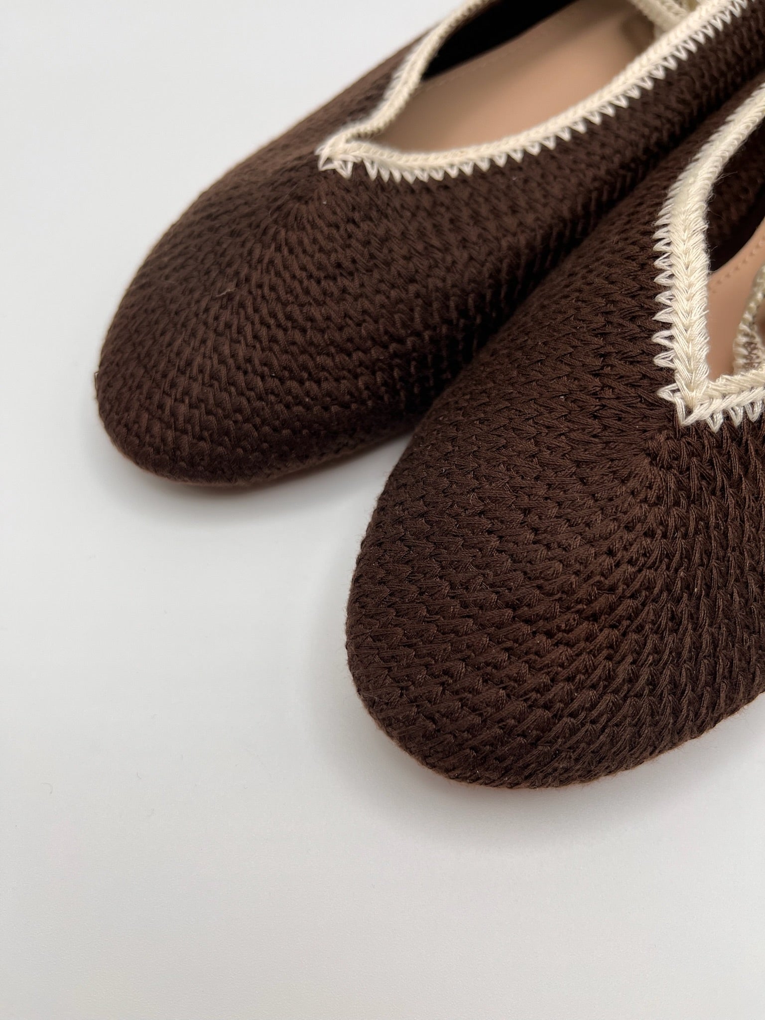 Sapatilhas Rasas Stephan Paris Tipo Alpergata Mulher Castanho Escuro Brown; Sapatos de Atar no Tornozelo bege Estilo Casual em Tecido Entrançado Camurça Confortáveis