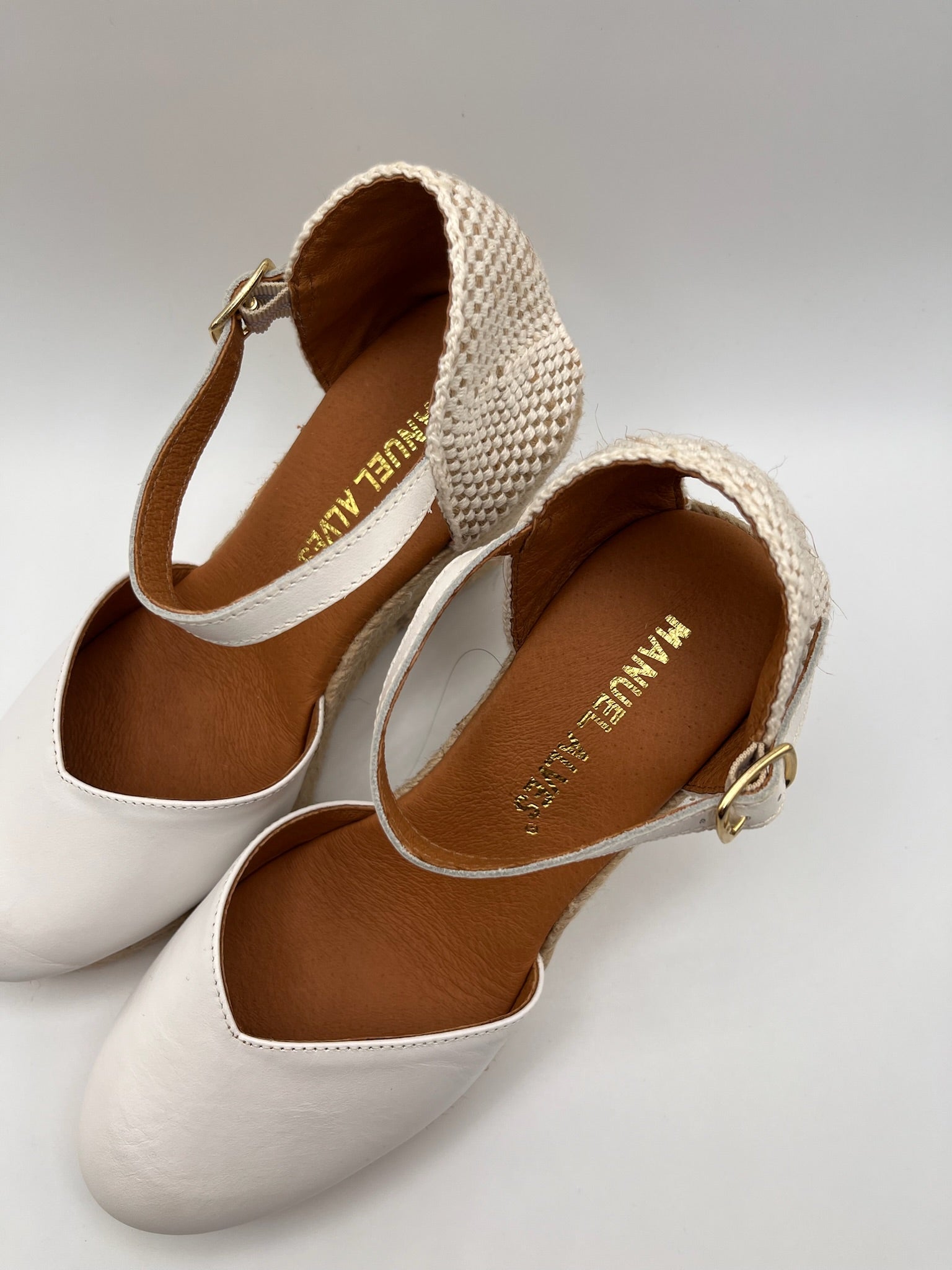 Alpercatas de Cunha em Pele Branco Senhora Manuel; Sandálias Salto Médio com Tira no Tornozelo; Sapatos de Corda Confortáveis para Verão