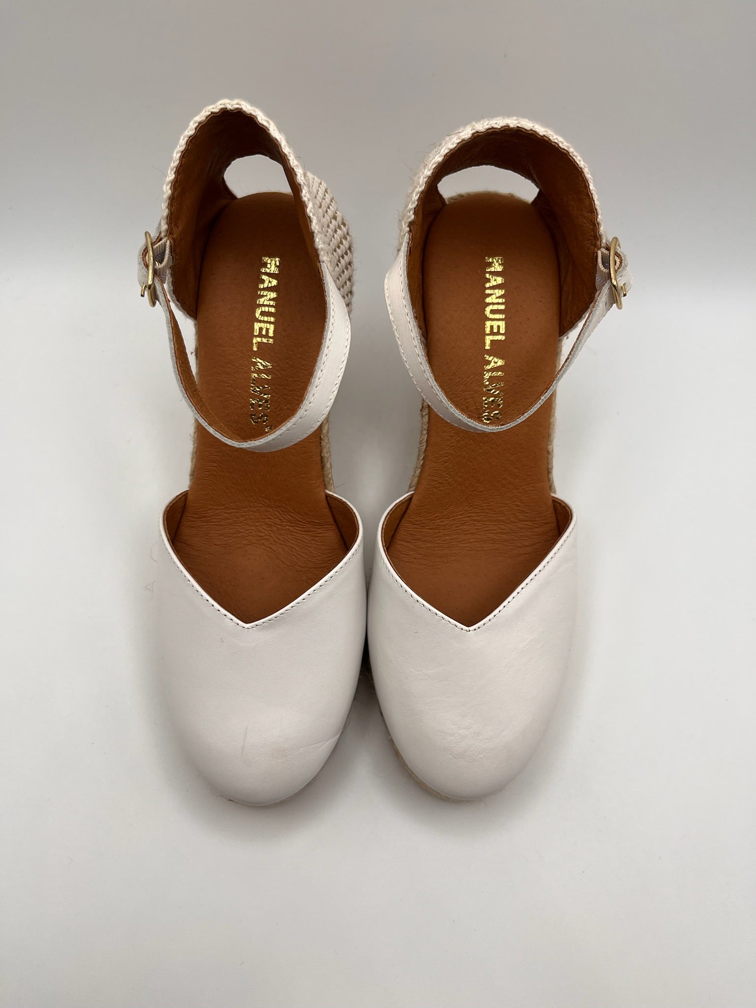 Alpercatas de Cunha em Pele Branco Senhora Manuel; Sandálias Salto Médio com Tira no Tornozelo; Sapatos de Corda Confortáveis para Verão