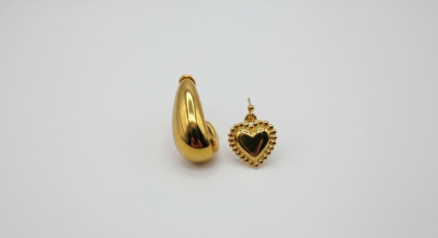 BRINCO GEOMETRICOS DOURADO GOTA E CORAÇÃO