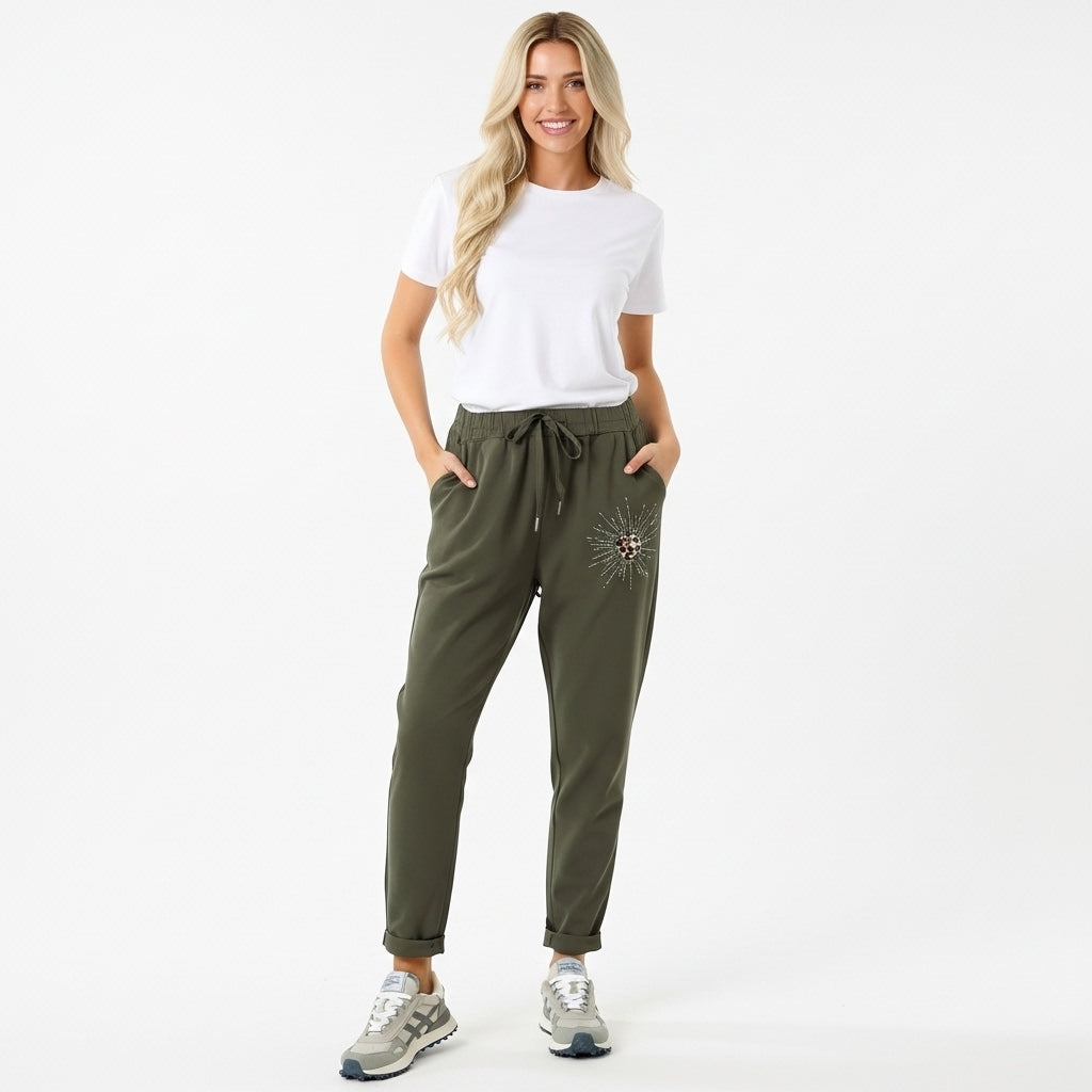 CALÇA SKINNY VERDE MILITAR CORAÇÃO ANIMAL PRINT BRILHO TECIDO REGULADOR BOLSOS