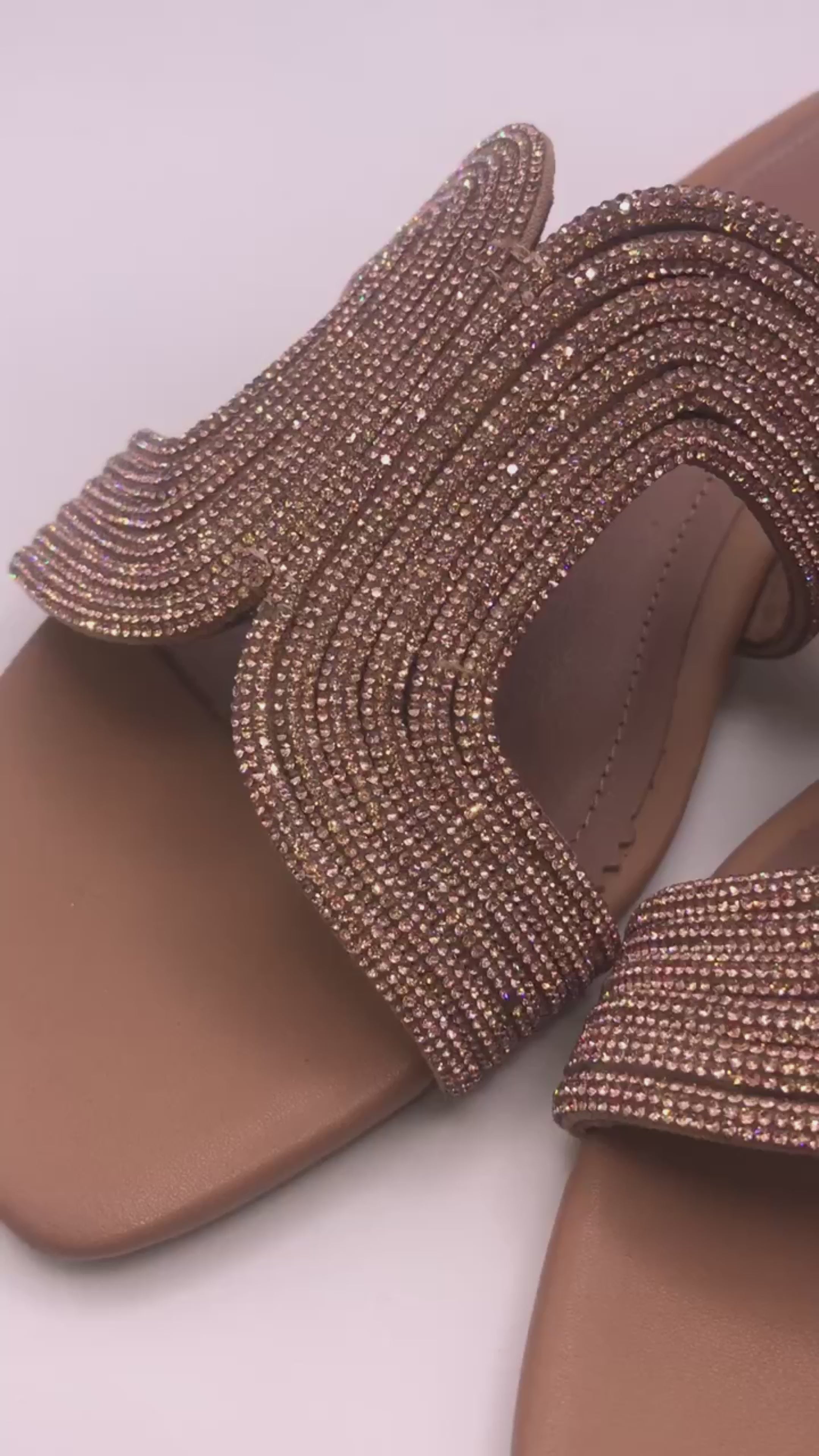 CHINELO SANDÁLIA BIBI LOU BRILHO COURO CASTANHO CARAMELO