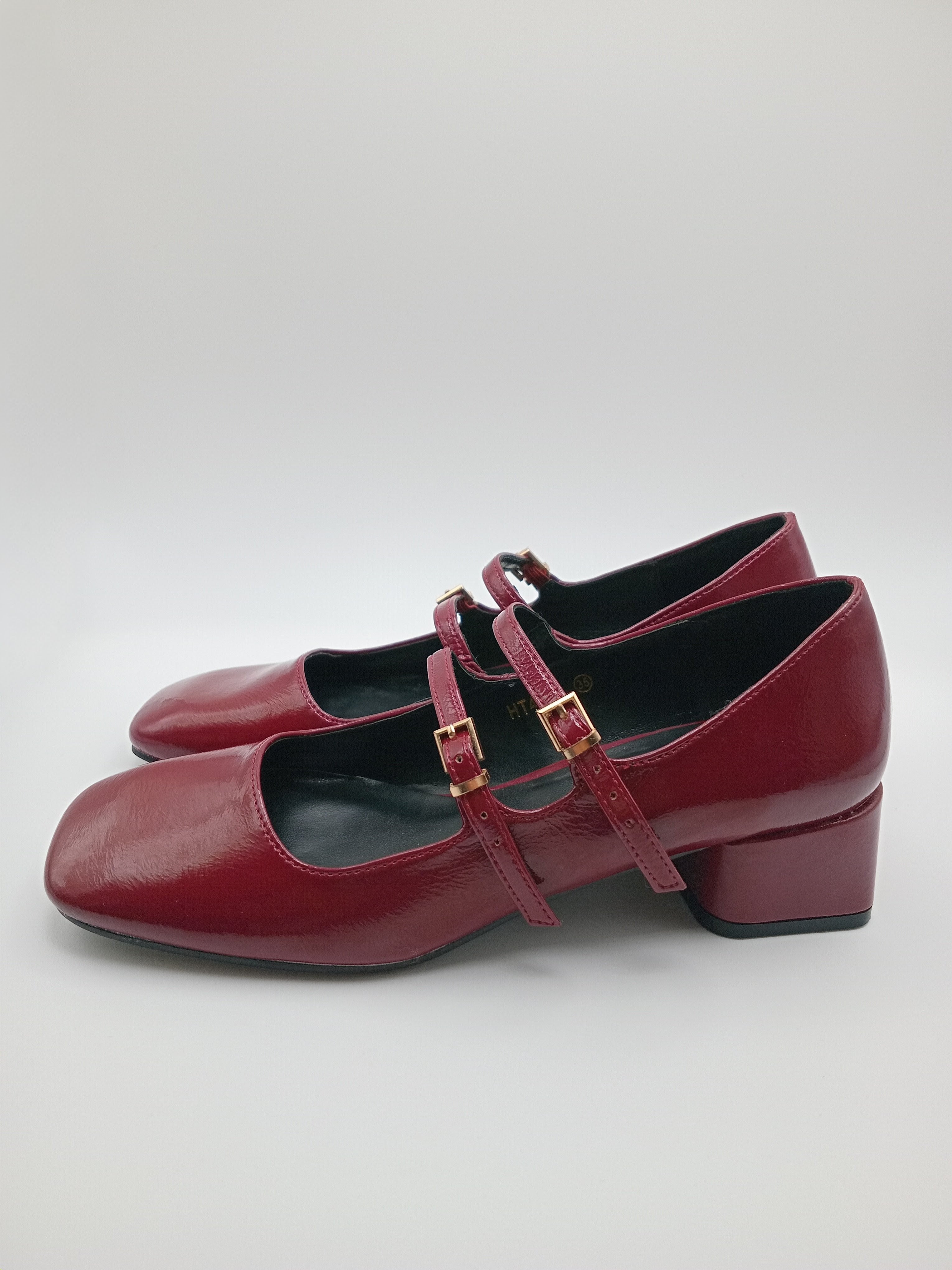 SALTO MARY JANE INNOVATION VERMELHO TIRA FIVELA DUPLA BICO QUADRADO COURO