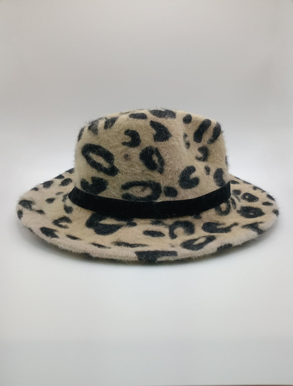 CHAPÉU FLORA LEOPARDO FITA PRETA CAMURÇA ANIMAL PRINT
