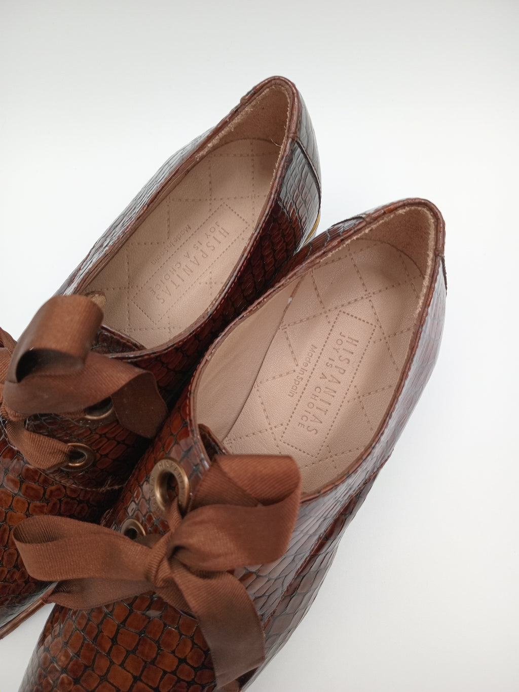 SAPATO VINTAGE SALTO HISPANITAS CASTANHO COBRA COURO BICO REDONDO ATACADOR FITA SETIN VERNIZ MOCASSIM