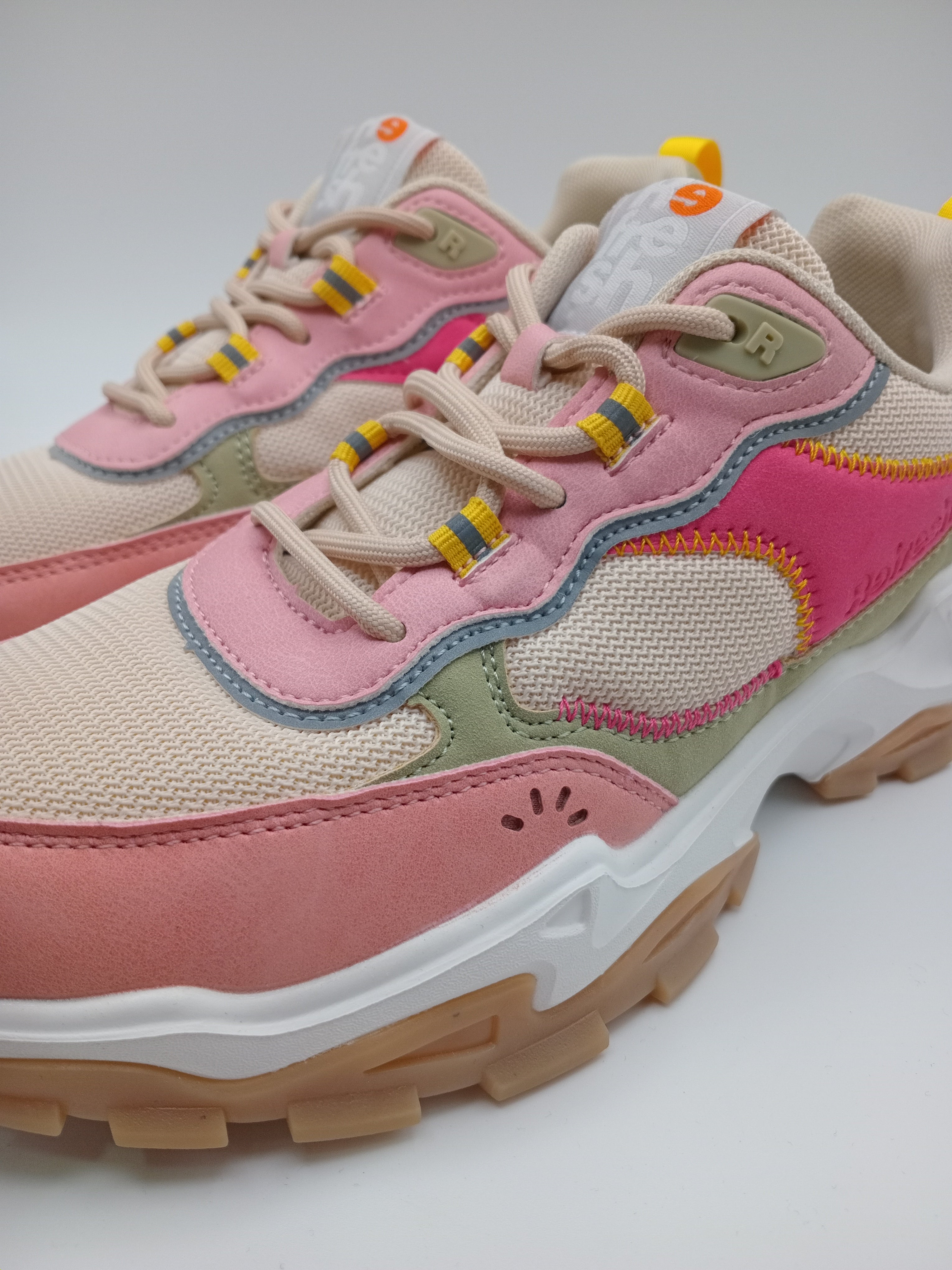 TÊNIS REFRESH ROSA CINZA BRANCO AMARELO TECIDO SPORT