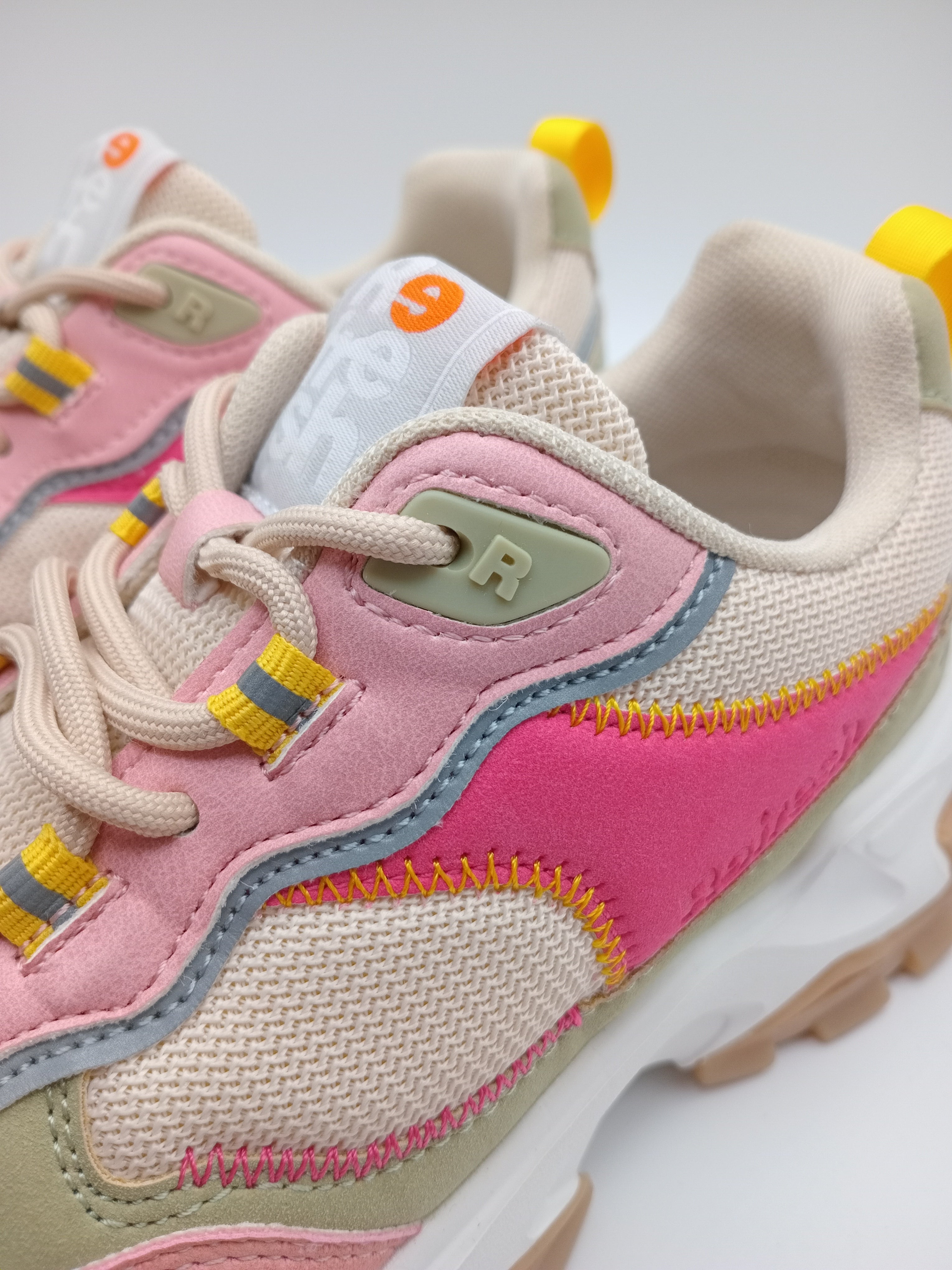 TÊNIS REFRESH ROSA CINZA BRANCO AMARELO TECIDO SPORT