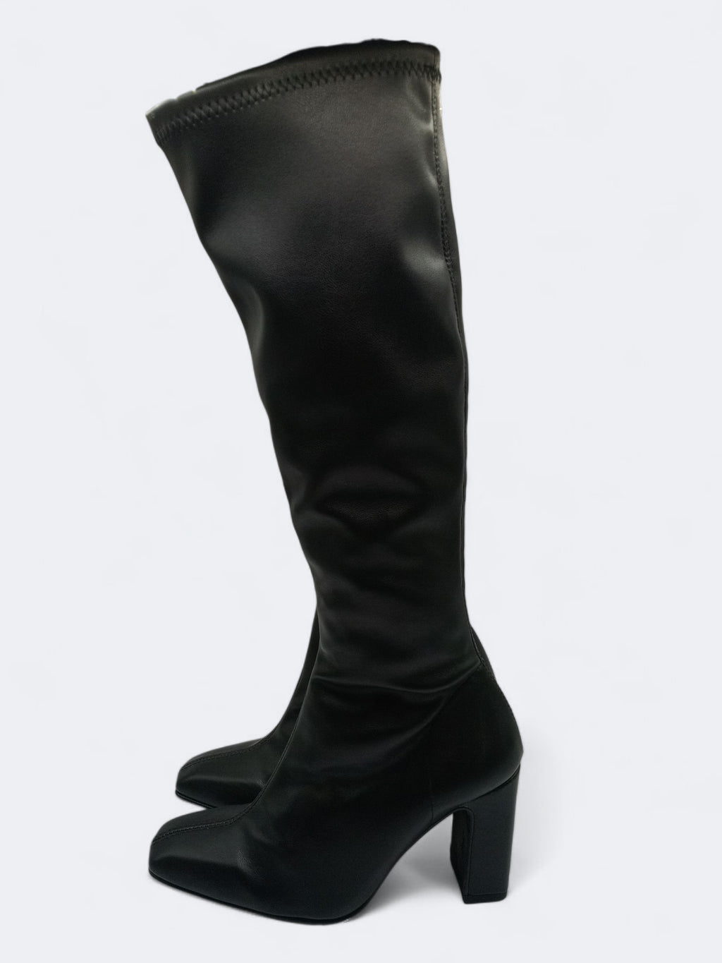BOTA QUADRADA DANIELA VEGA PRETO COURO TECIDO CANO LONGO ALTO