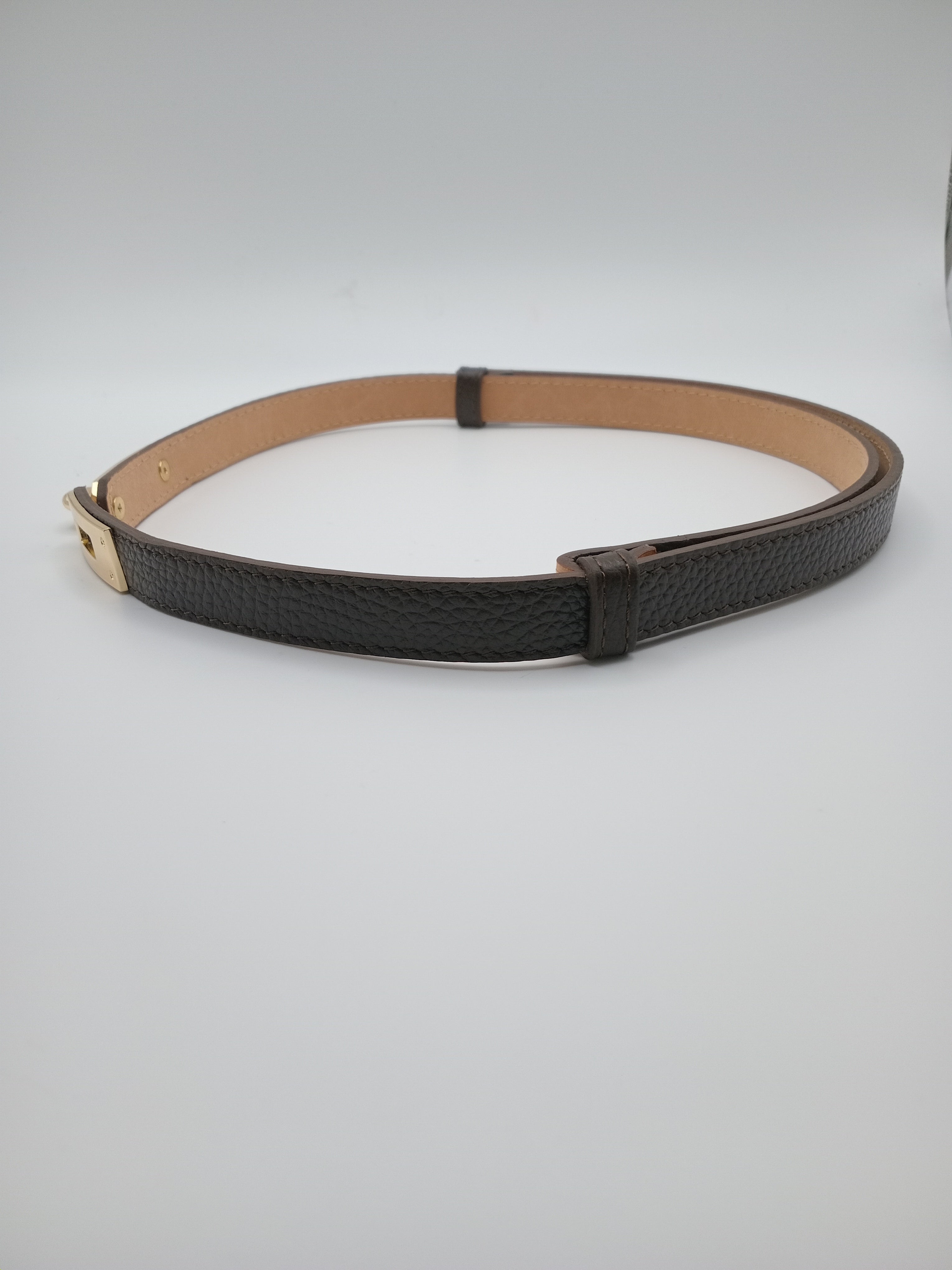 CINTO VERA PELLE CASTANHO ESCURO FIVELA DOURADA REGULADOR COURO