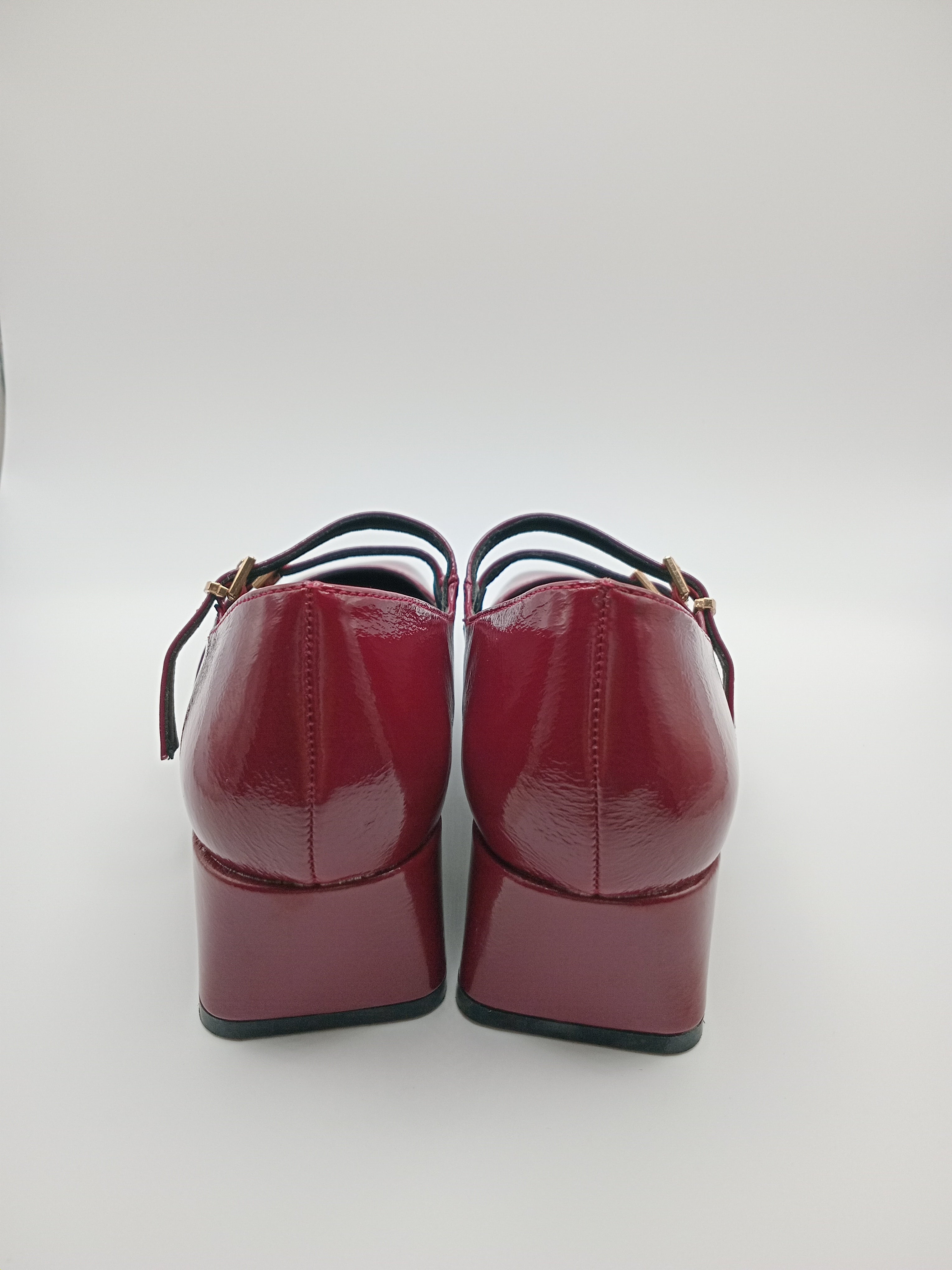 SALTO MARY JANE INNOVATION VERMELHO TIRA FIVELA DUPLA BICO QUADRADO COURO