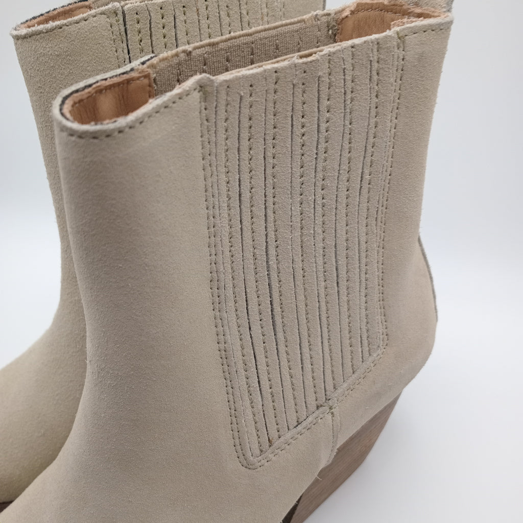 BOTA TEXANA CATARINA MARTINS CM BEGE COURO LATERAL CANELADO BICUDO