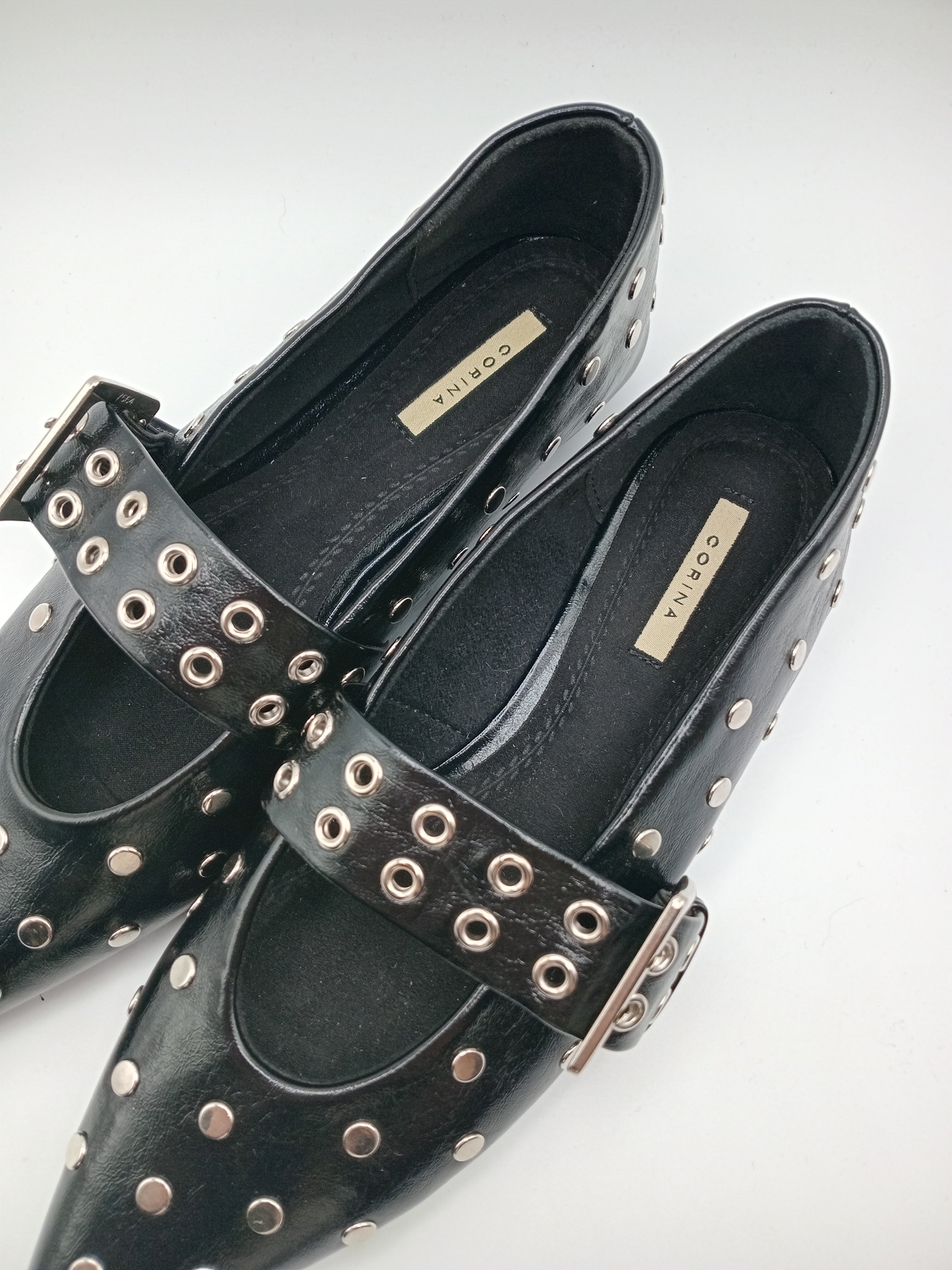 SABRINA MARY JANE CORINA PRETO ECO PELE TIRA TAXAS CÍRCULOS ARGOLAS BICUDO