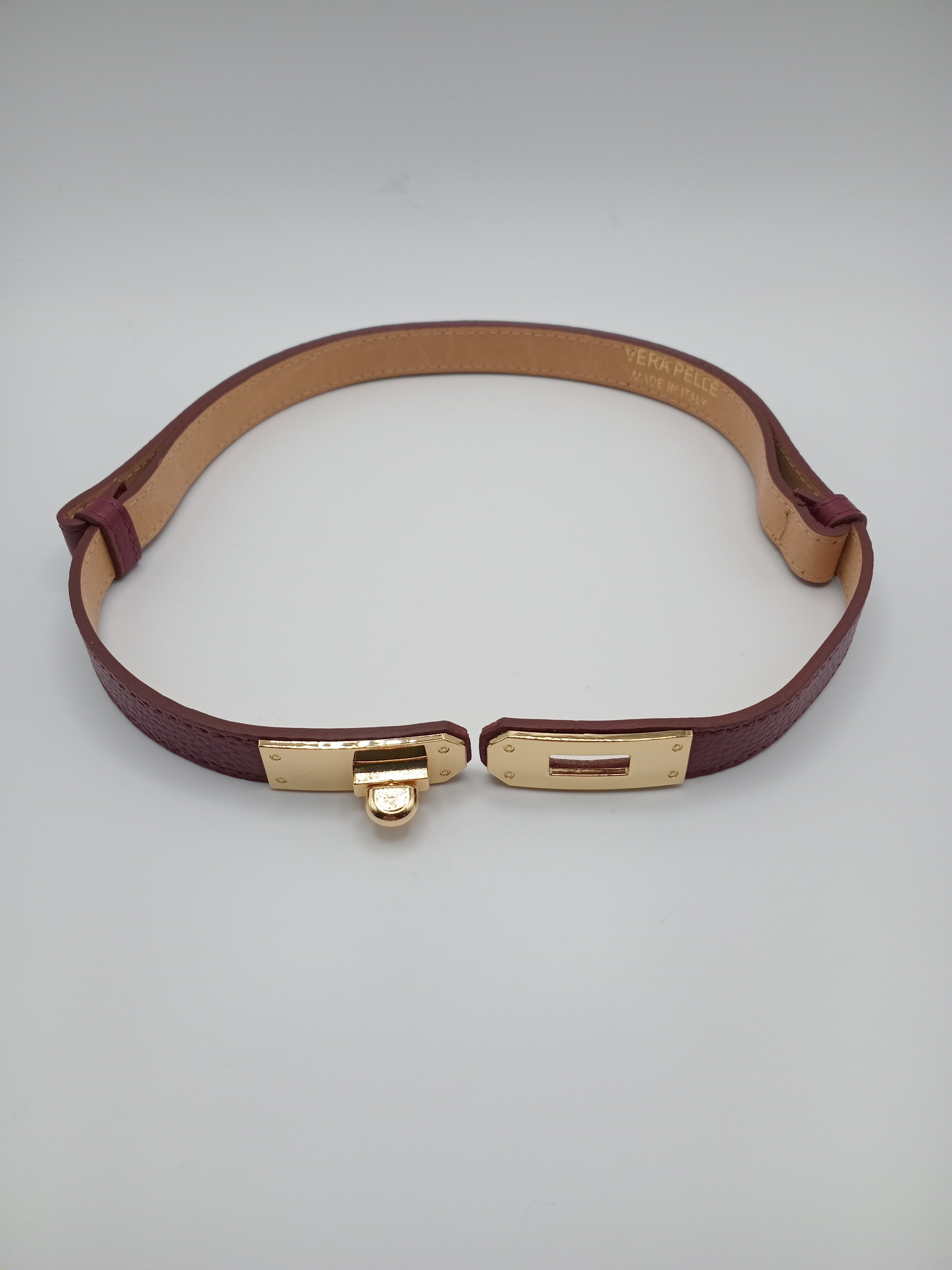 CINTO VERA PELLE BORDO VINHO FIVELA DOURADA REGULADOR COURO
