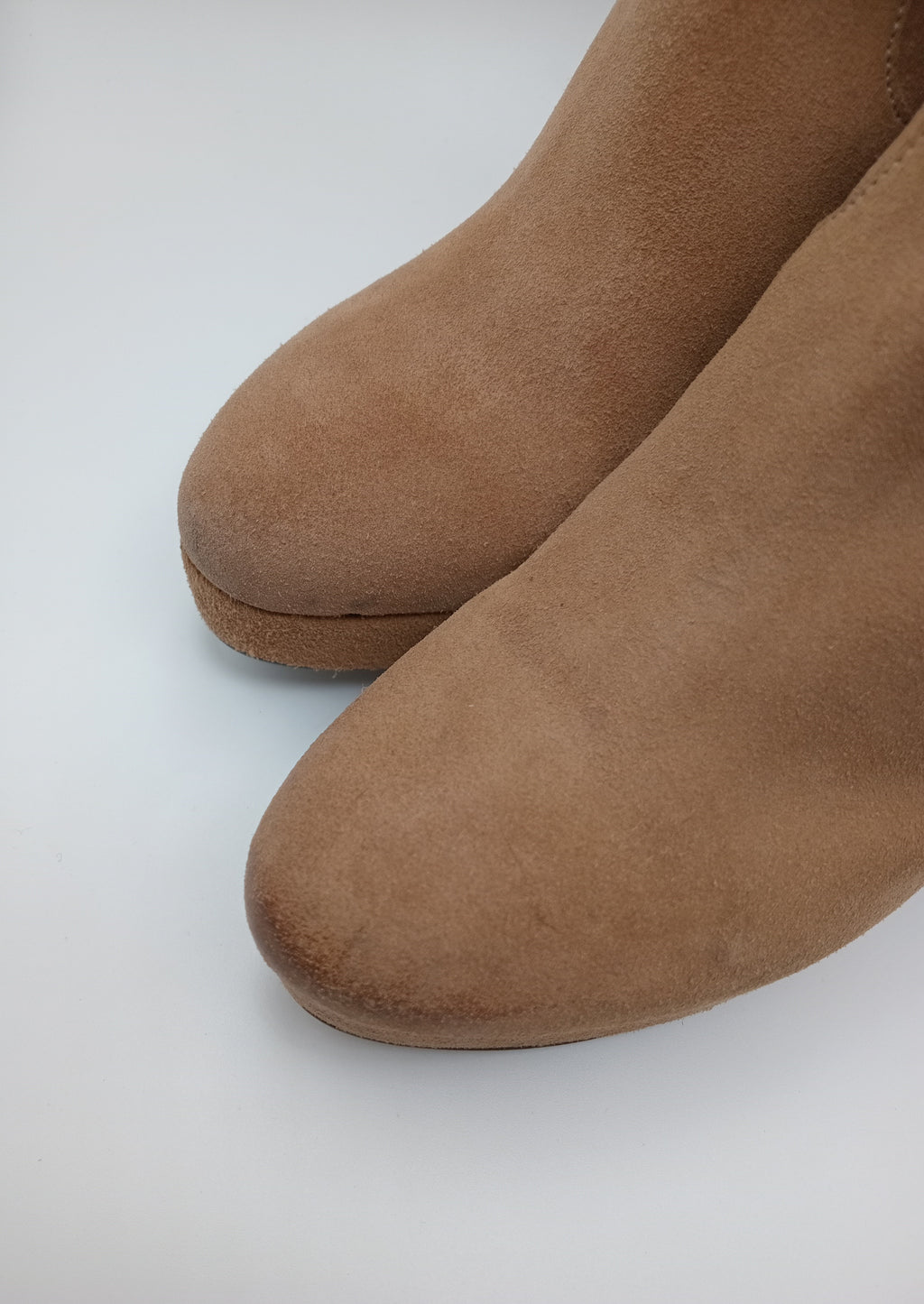 BOTA SALTO IN•NOVE  CASTANHO COURO FRANJA LATERAL BICUDO ZIPER CANO ALTO