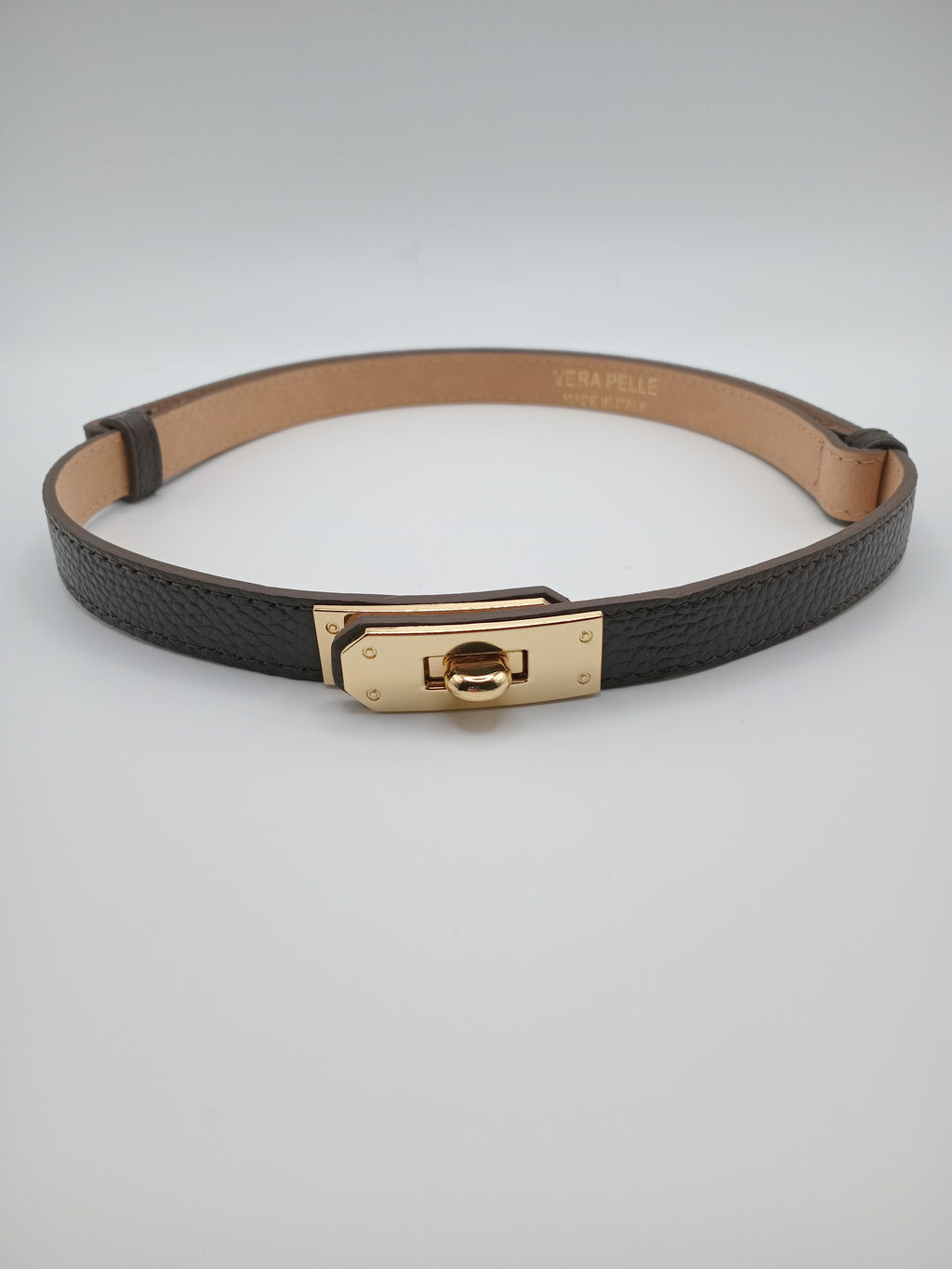 Cinto Vera Pelle Feminino Fino em Pele, Correia castanho escuro Ajustável com Fivela Dourada Elegante, Acessório de Moda de Luxo para Vestido e Calças