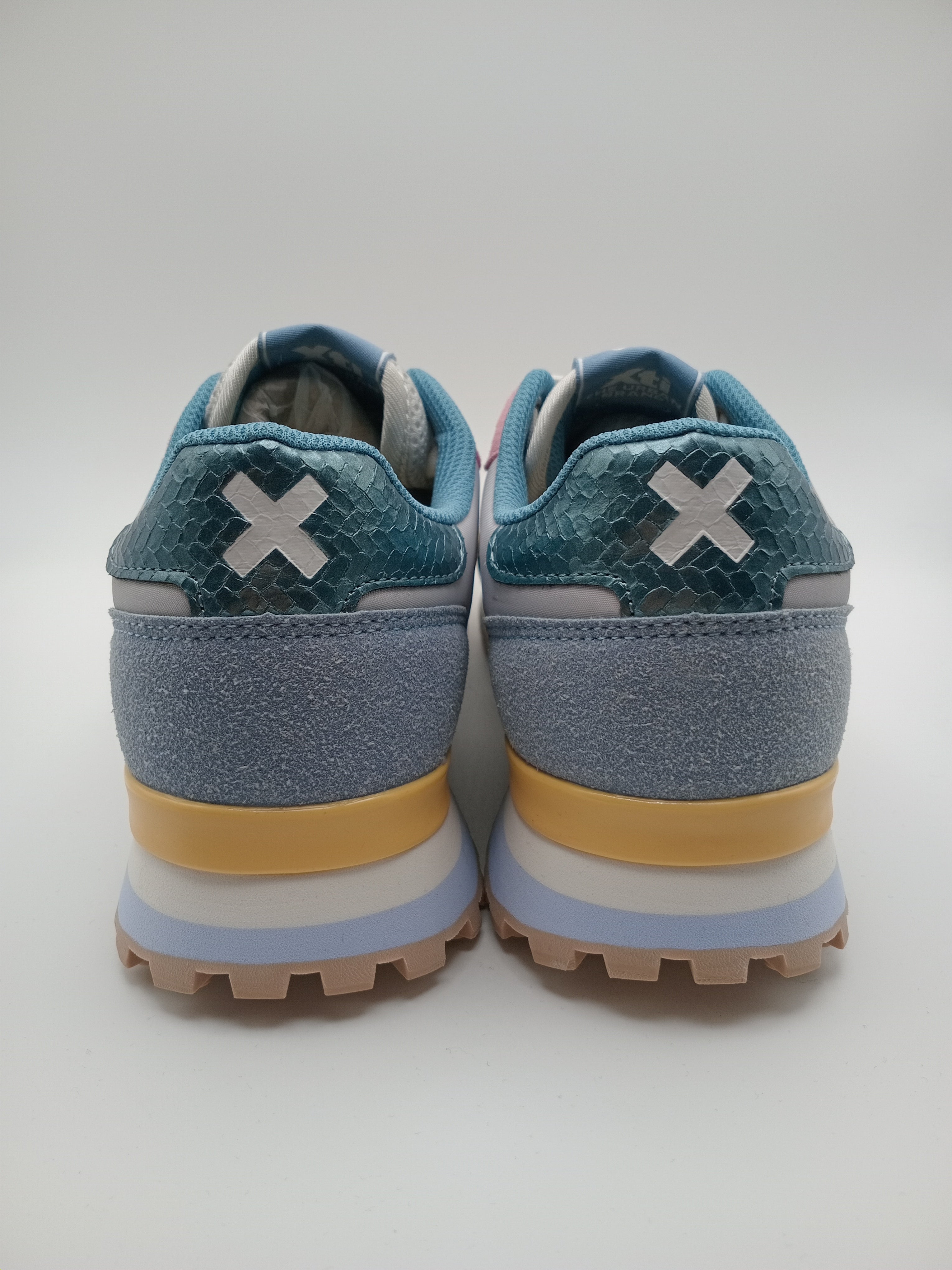 TÊNIS XTI AZUL CINZA AMARELO ROSA TECIDO SPORT
