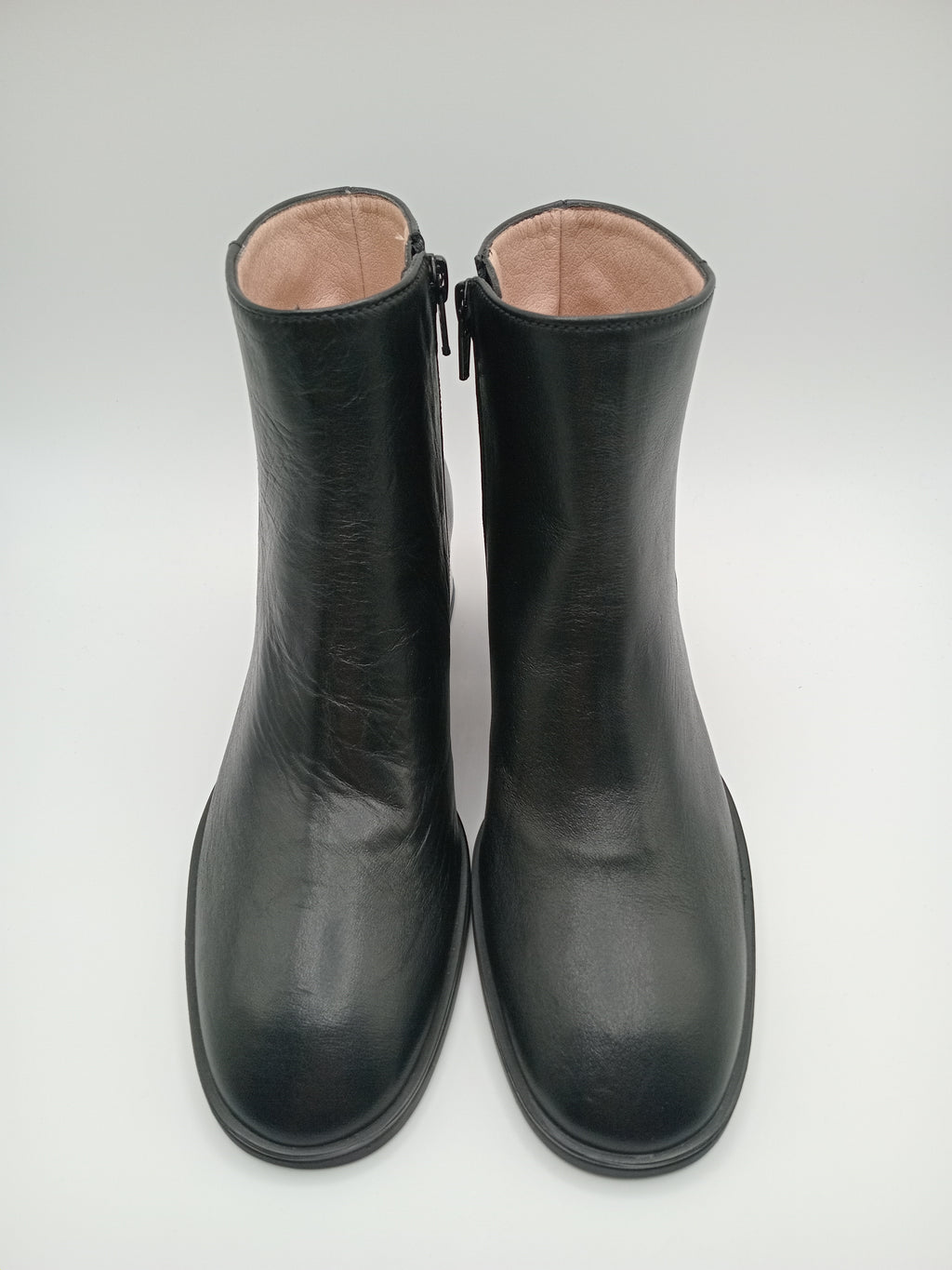 BOTA TEXANA HISPANITAS PRETO COURO LISO VERNIZ ZIPER BOTIM