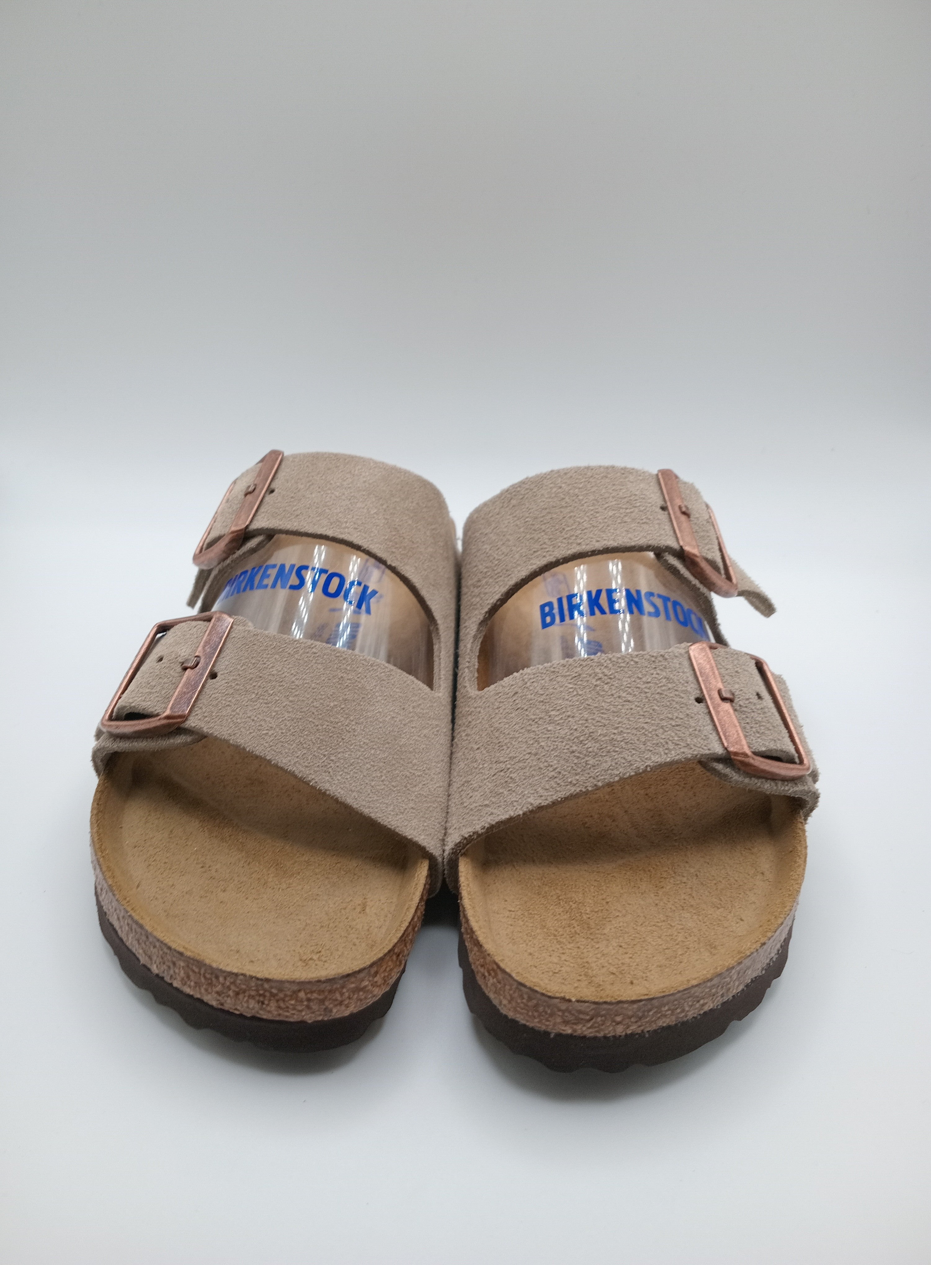 Sandálias Birkenstock Arizona BS Faded khaki cinza Camurça com Duas Fivelas cobre Ajustáveis e Sola de Cortiça Ergonómica Confortável para Mulher e Homem