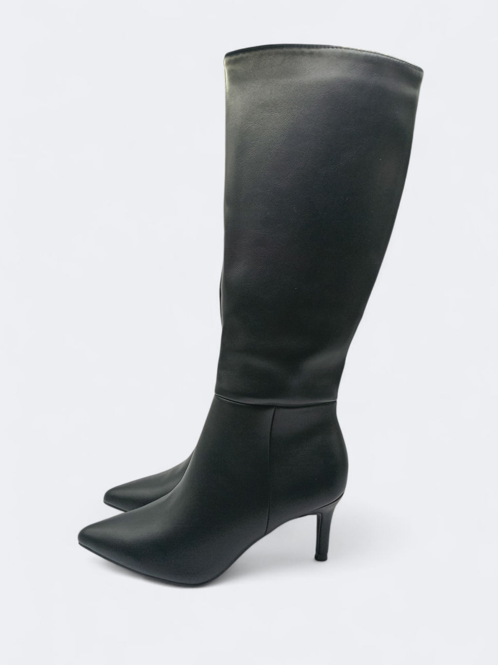 BOTA SALTO IDEAL SHOES PRETO ECO PELE CANO ALTO BICUDO ZIPER