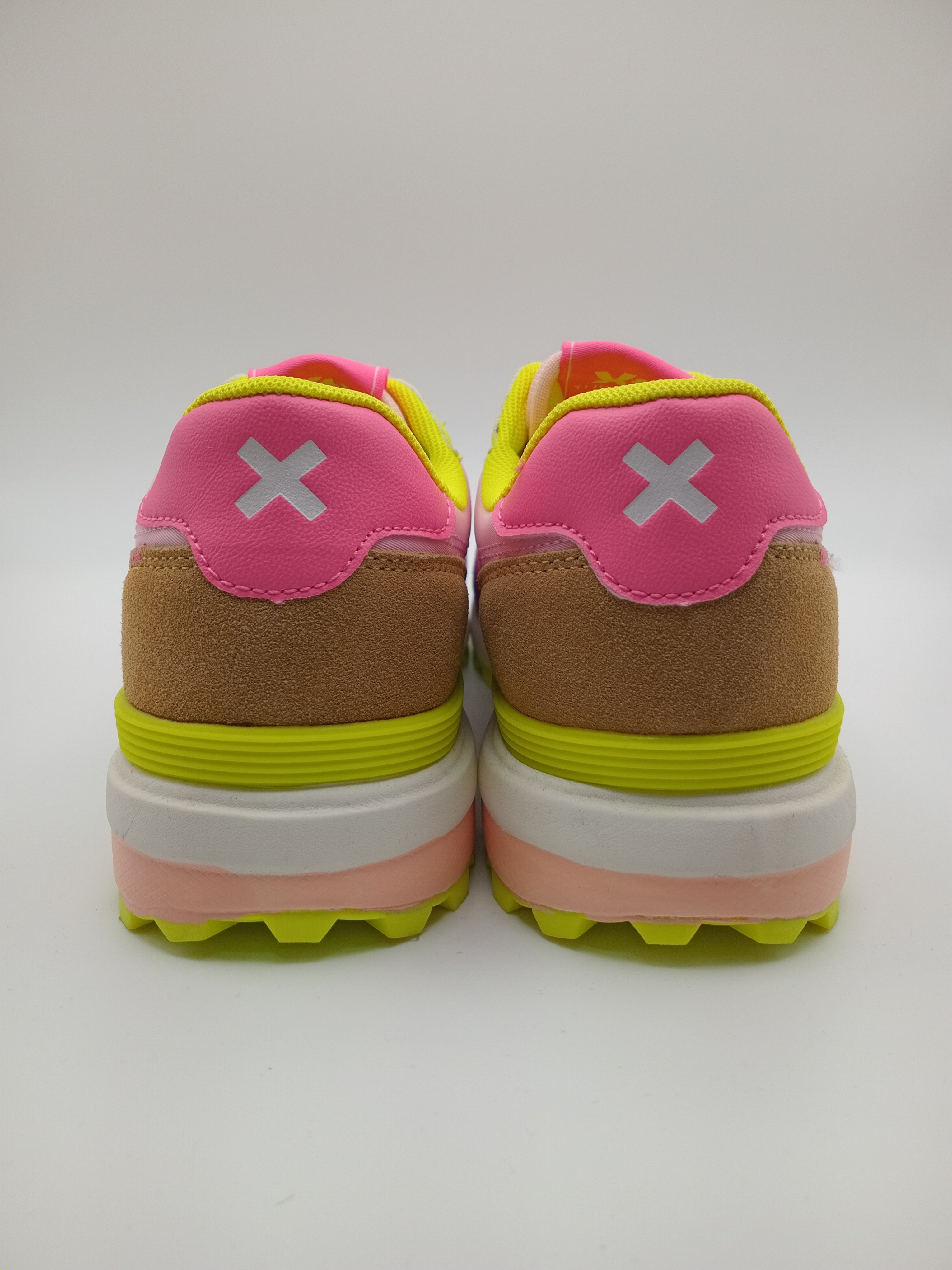 TÊNIS XTI ROSA AMARELO NEON TECIDO SPORT