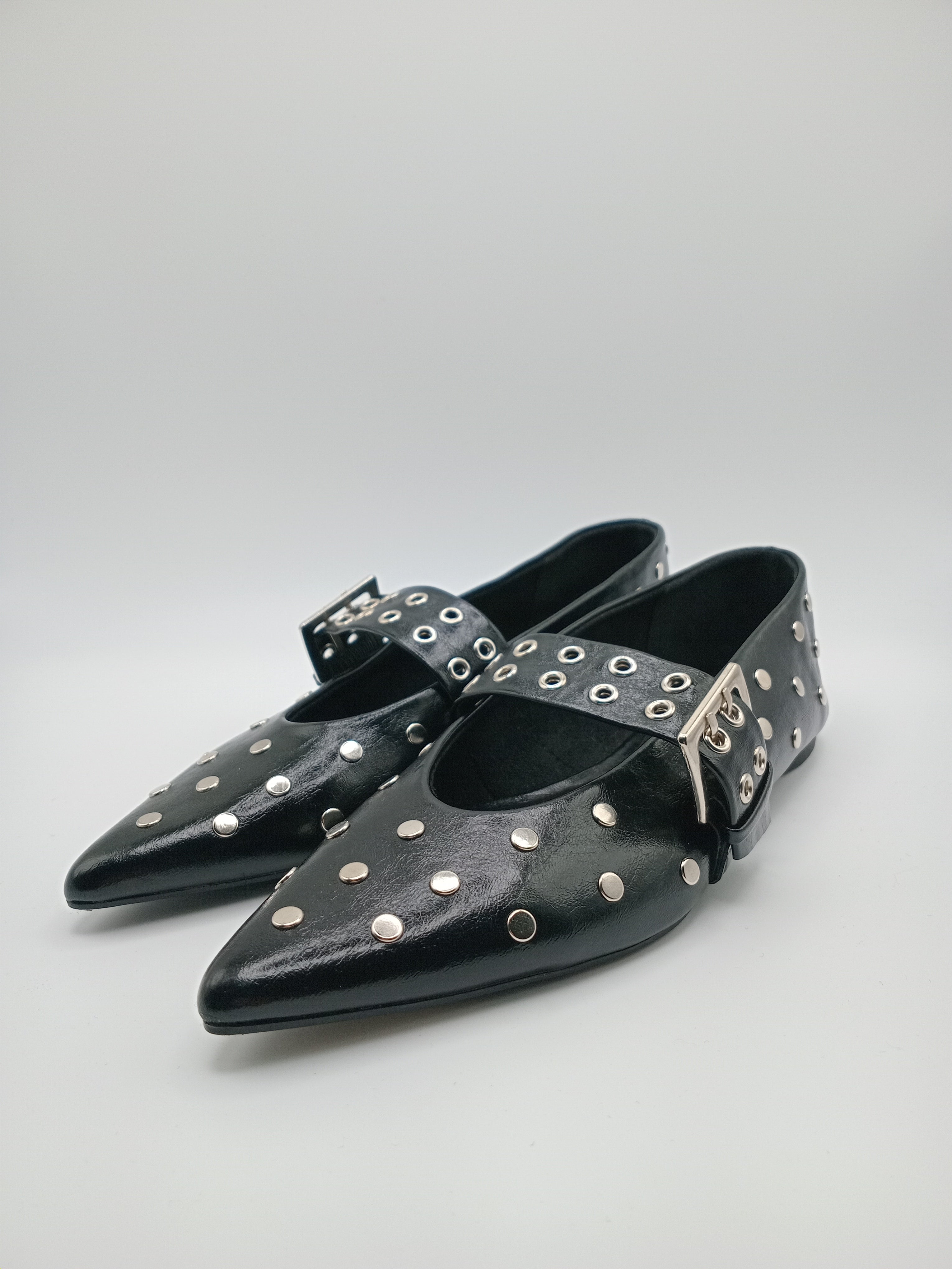 SABRINA MARY JANE CORINA PRETO ECO PELE TIRA TAXAS CÍRCULOS ARGOLAS BICUDO