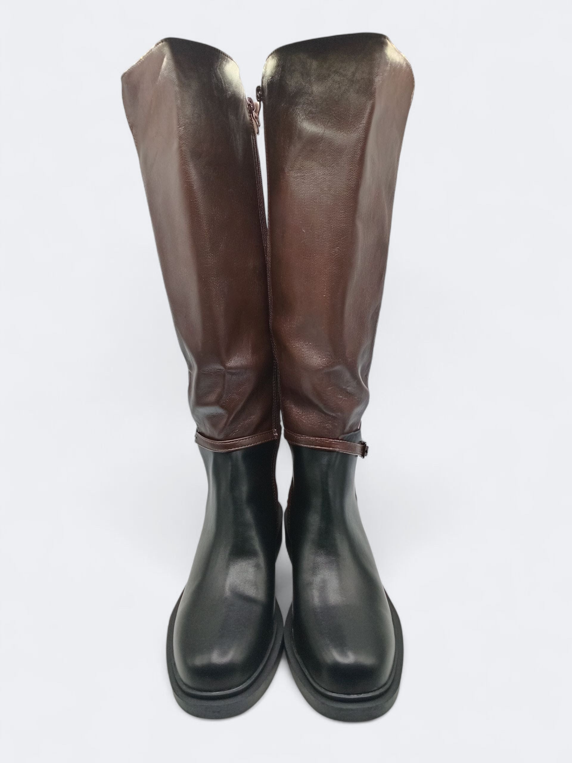 BOTA CAVALEIRA BUONAROTTI PRETO E CASTANHO ECO PELE ZIPER TIRA REGULADORA LATERAL