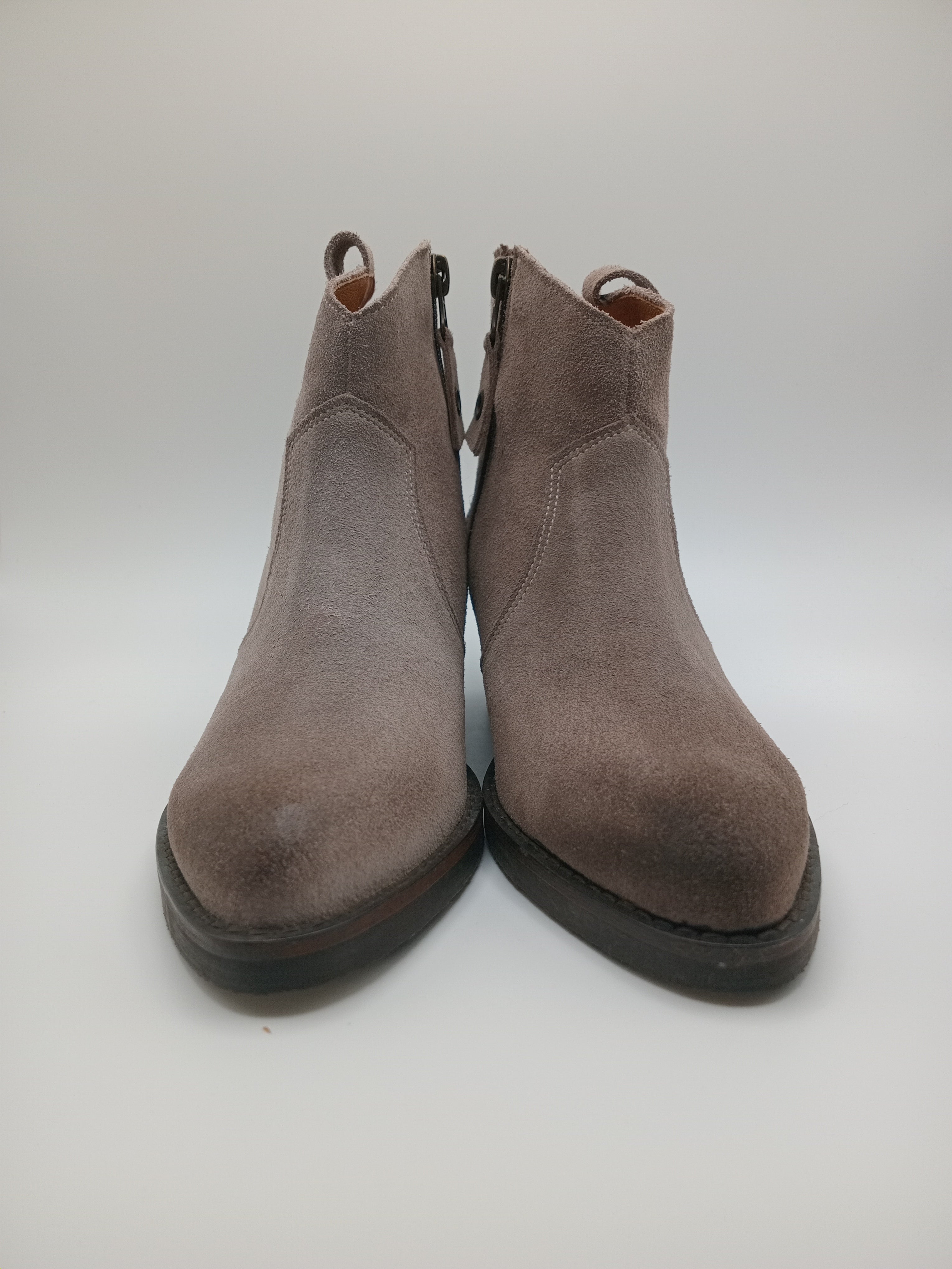 BOTA TEXANA MACADI CINZA COURO BICUDO ZIPER BOTIM