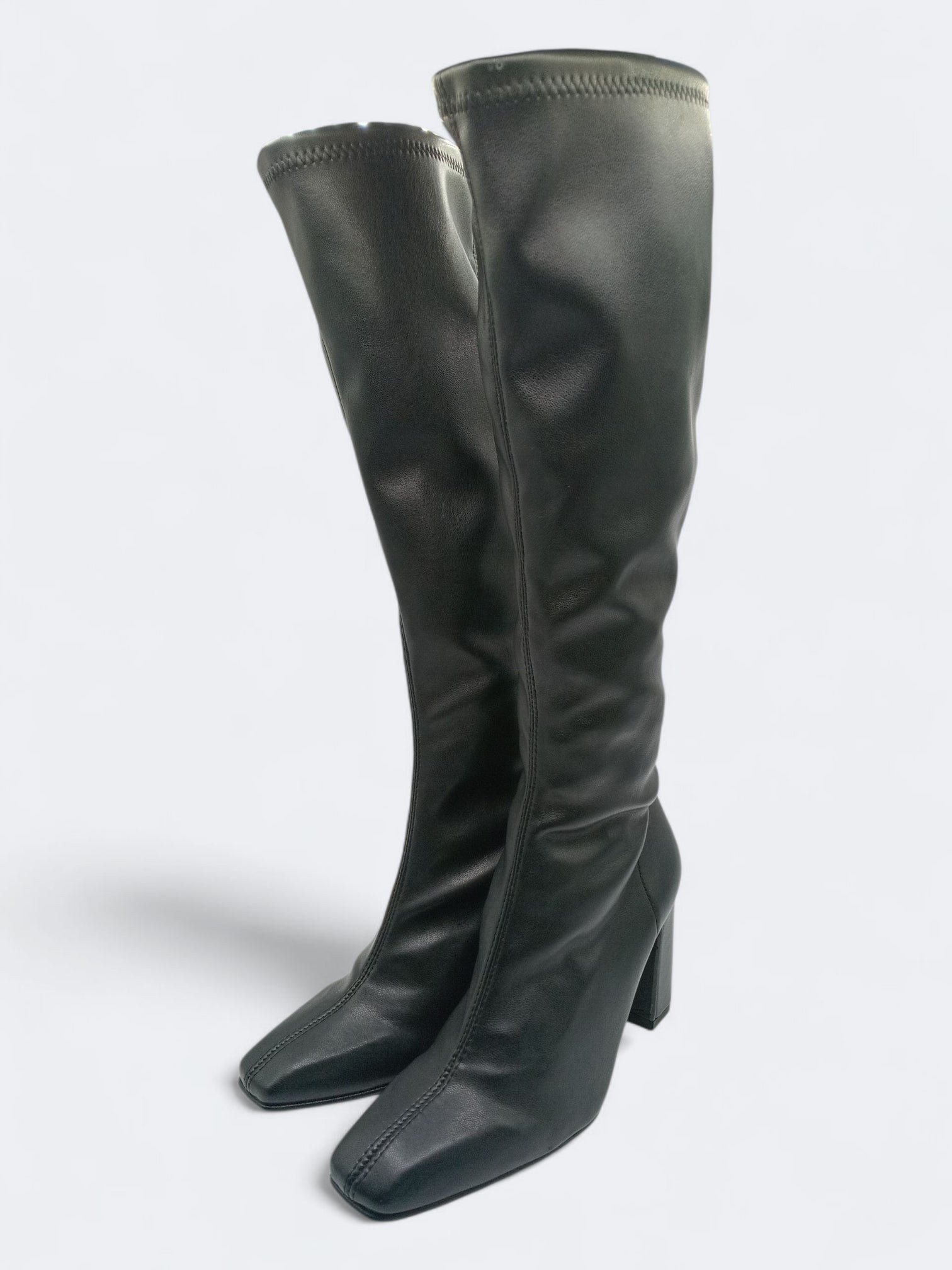 BOTA QUADRADA DANIELA VEGA PRETO COURO TECIDO CANO LONGO