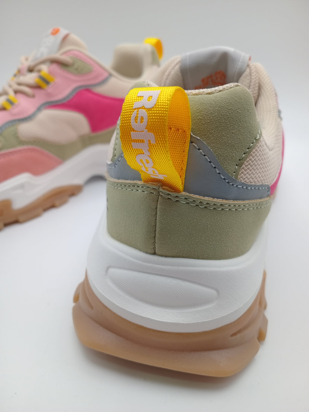 TÊNIS REFRESH ROSA CINZA BRANCO AMARELO TECIDO SPORT