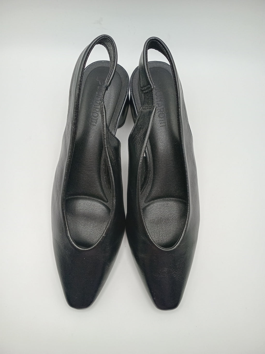 SABRINA SALTO MULLET BUONAROTTI PRETO BICUDO SCARPIN VERNIZ