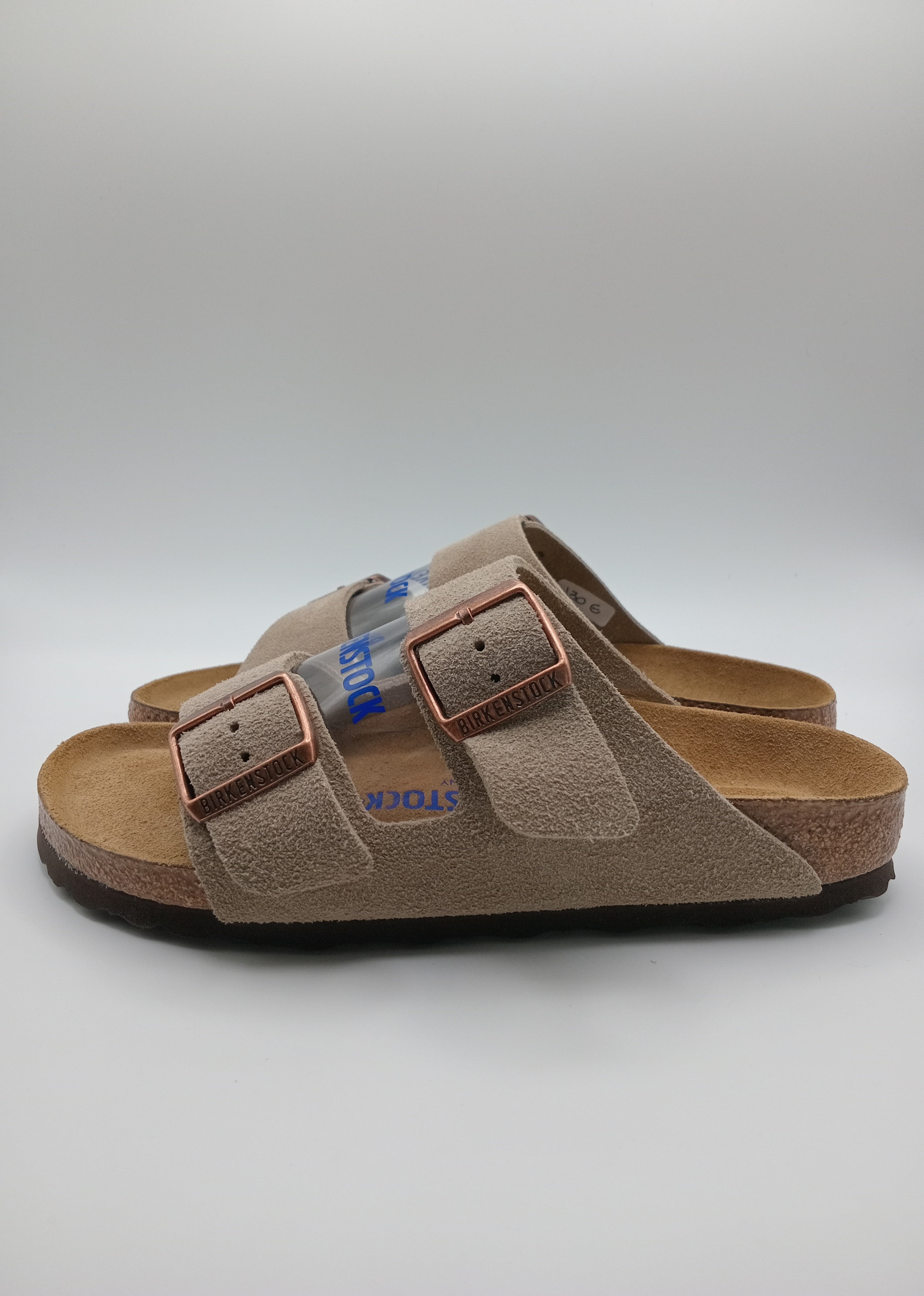 Sandálias Birkenstock Arizona BS Faded khaki cinza Camurça com Duas Fivelas cobre Ajustáveis e Sola de Cortiça Ergonómica Confortável para Mulher e Homem