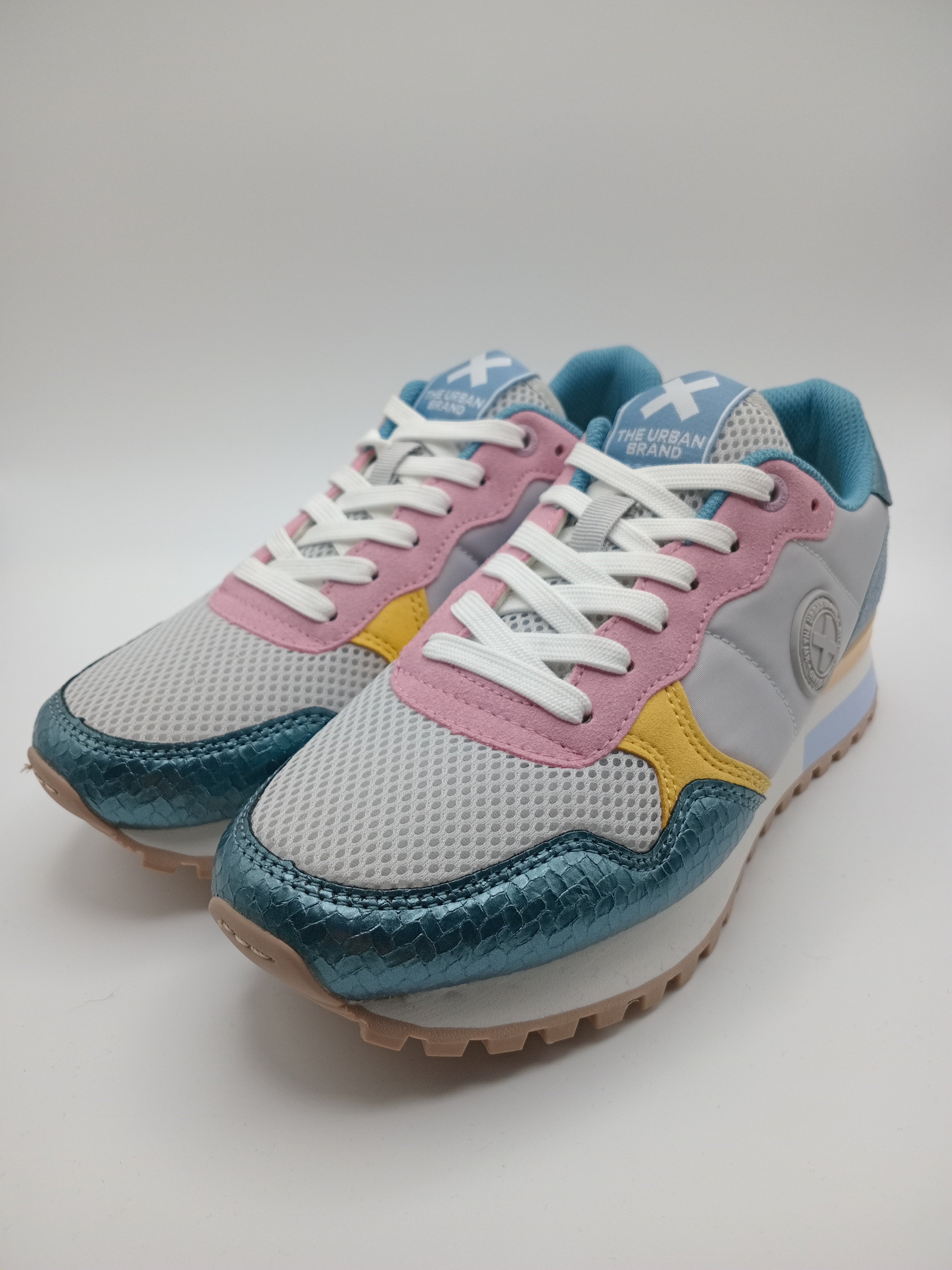 TÊNIS XTI AZUL CINZA AMARELO ROSA TECIDO SPORT