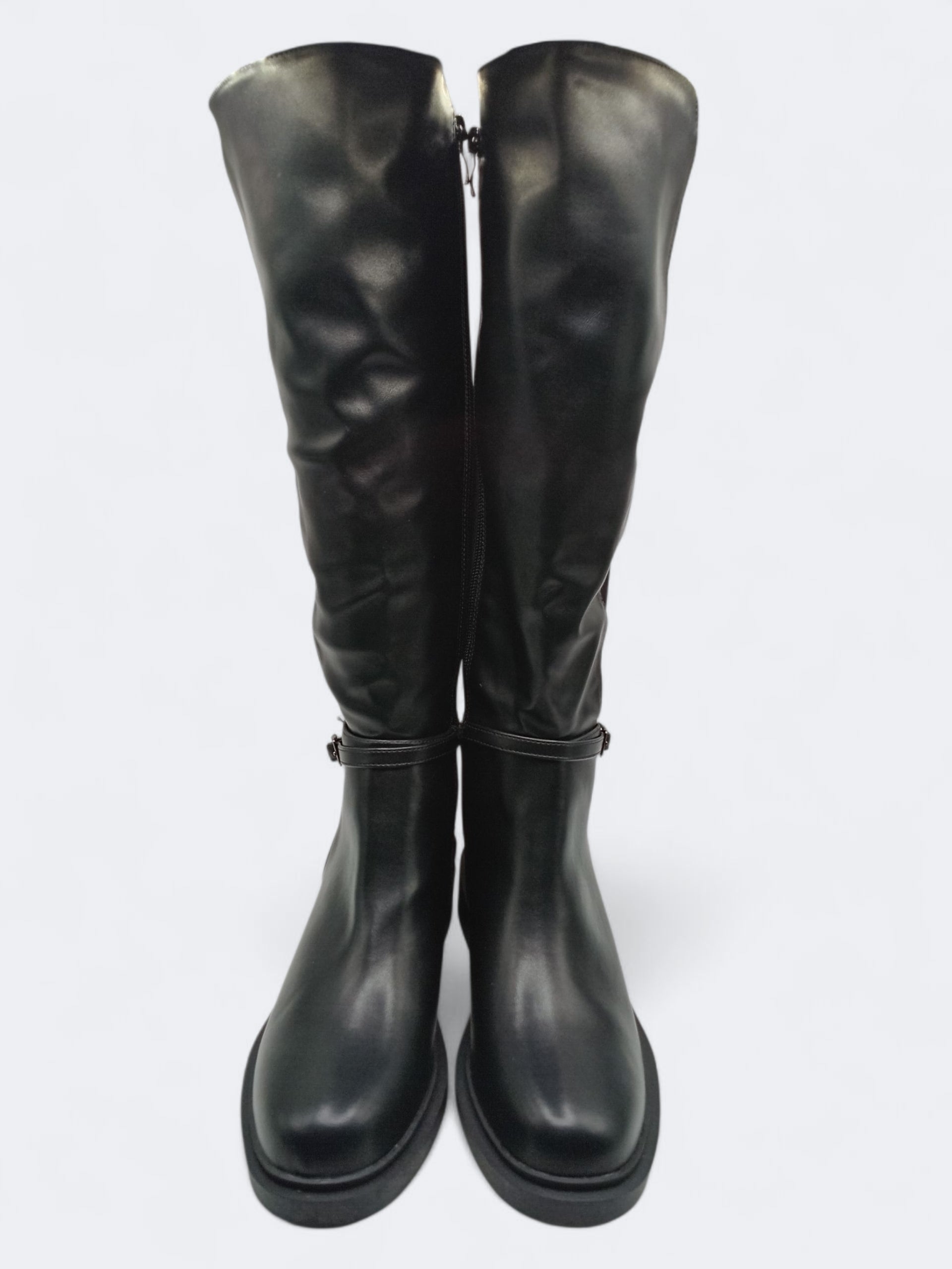 BOTA CAVALEIRA BUONAROTTI PRETO ECO PELE ZIPER TIRA REGULADORA LATERAL MONTARIA