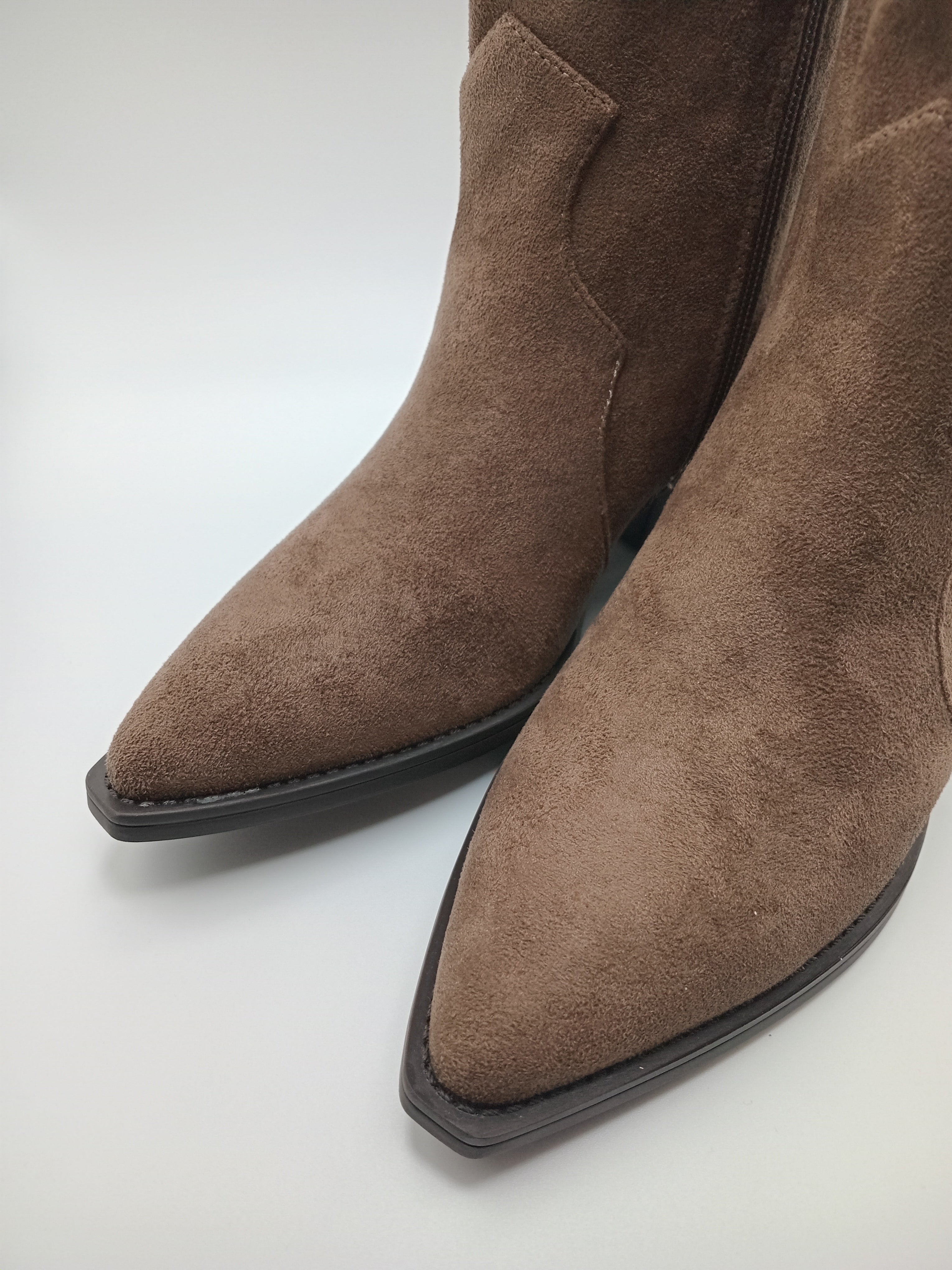 BOTA CAVALEIRA FINDLAY CASTANHO TAUPE CAMURÇA ZIPER BICUDO MONTARIA