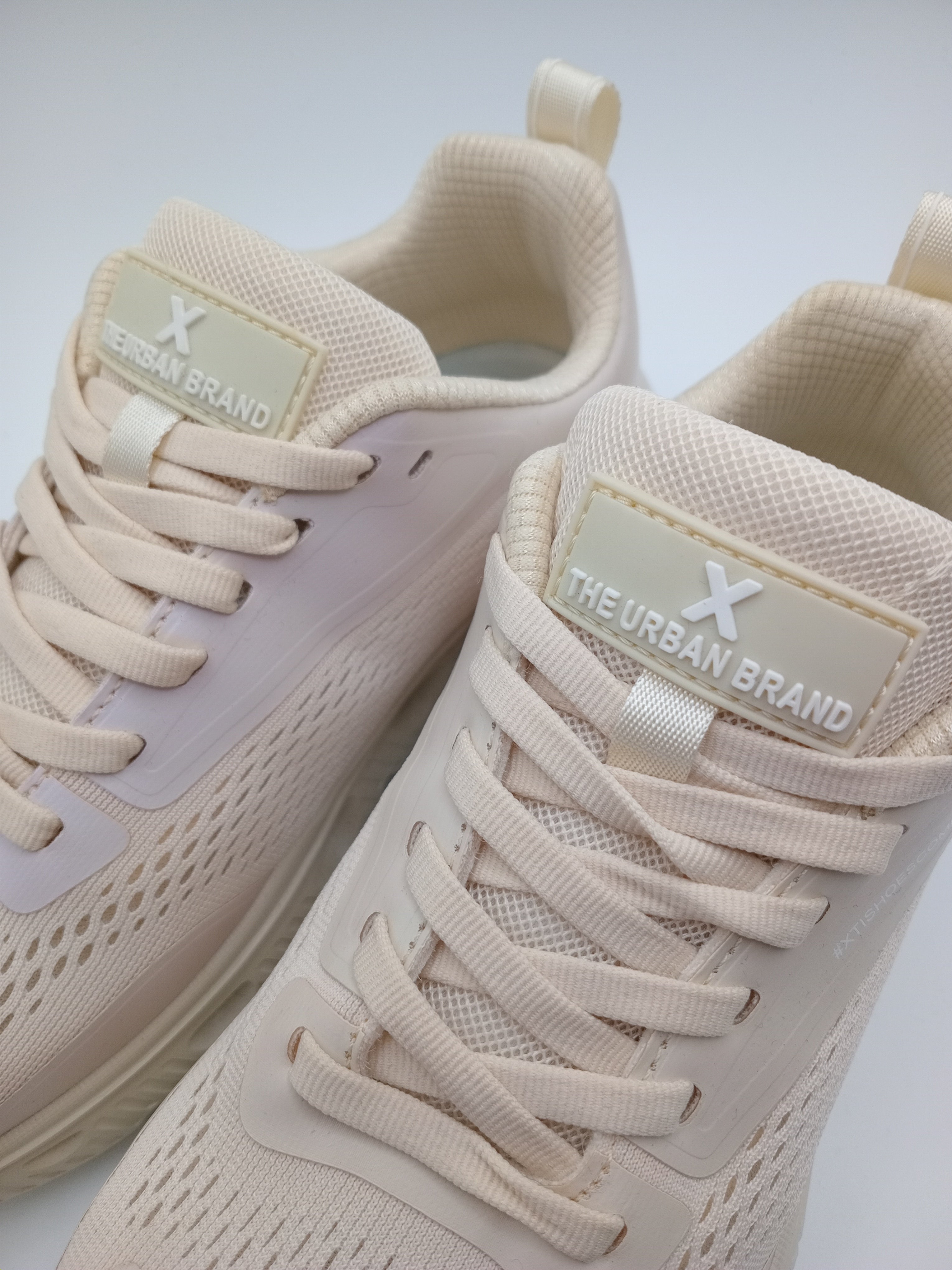 TÊNIS XTI ROSA TECIDO SOLA AR SPORT