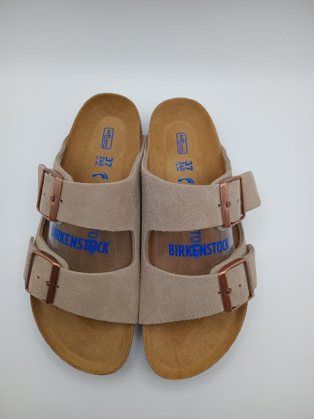 Sandálias Birkenstock Arizona BS Faded khaki cinza Camurça com Duas Fivelas cobre Ajustáveis e Sola de Cortiça Ergonómica Confortável para Mulher e Homem
