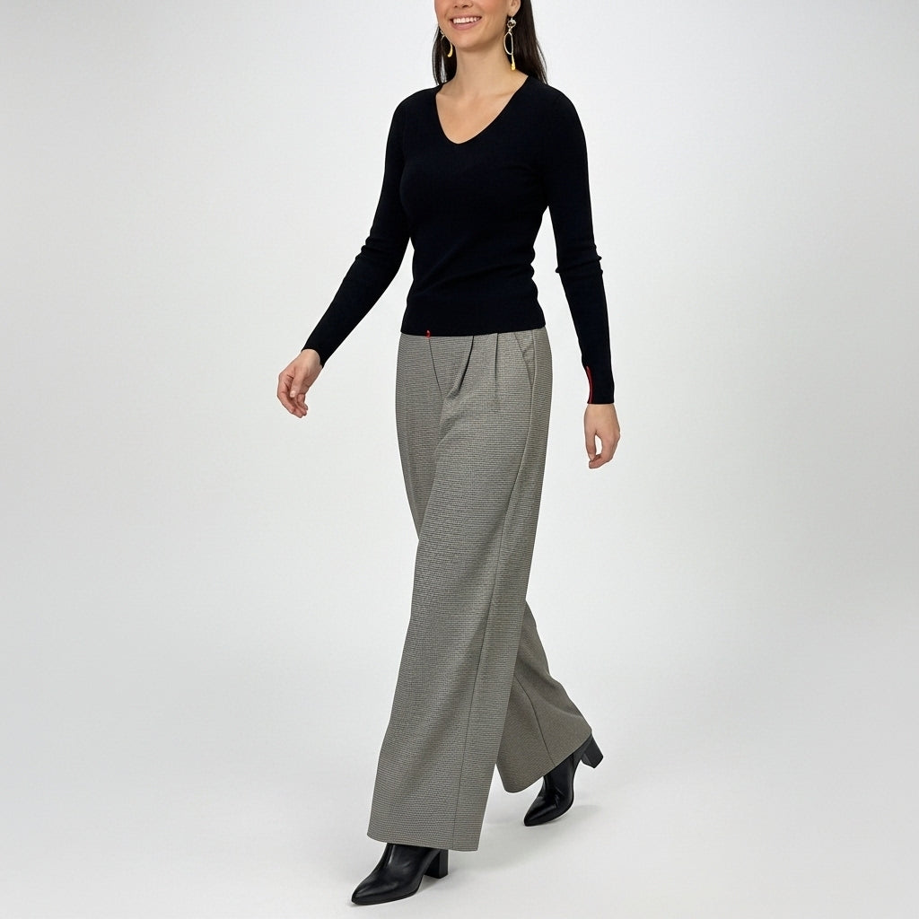 CAMISOLA VINCEOTTO PRETO DECOTE EM BICO MANGA CUMPRIDA