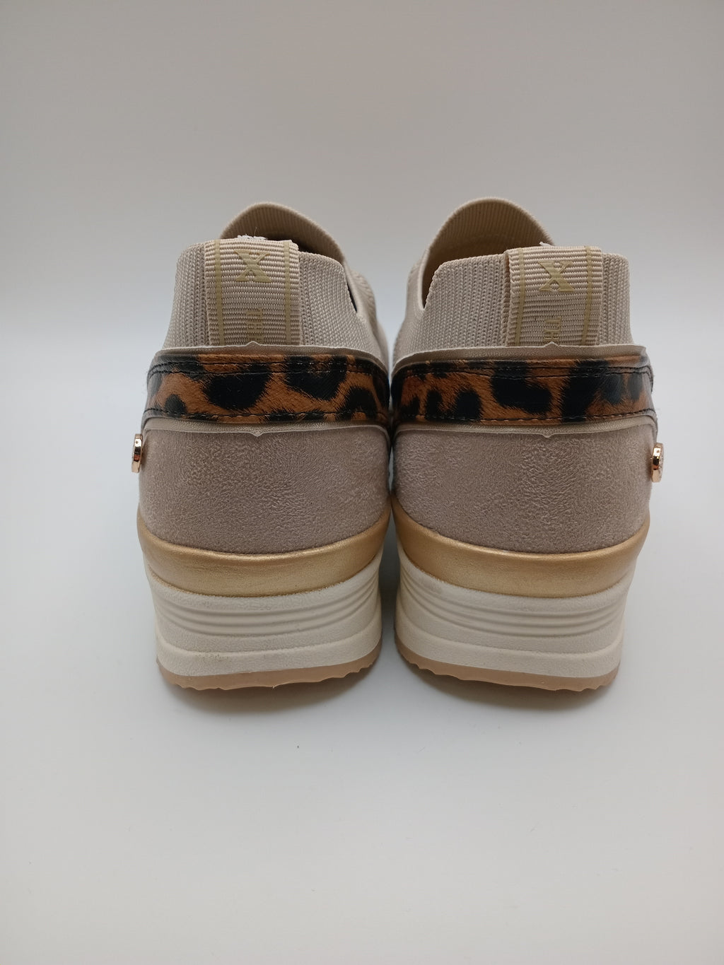 TÊNIS XTI CREME LEOPARDO ANIMAL PRINT TECIDO SEM ATACADORES PLATAFORMA
