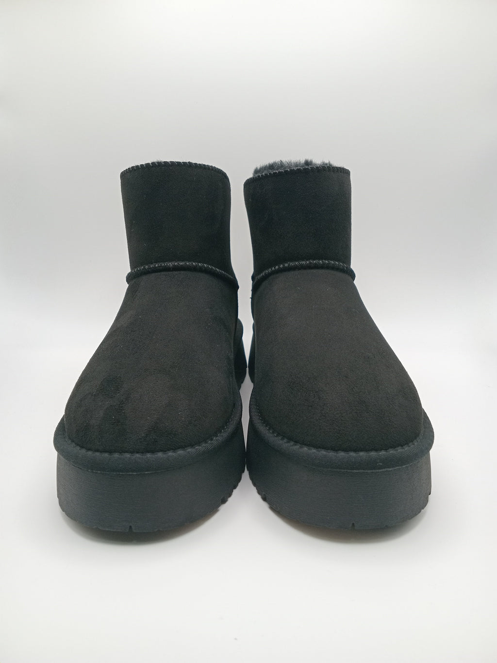 BOTA PANTUFA XTI PRETO PELOS VELUDO ABERTURA TRASEIRA ETIQUETA CASTANHO