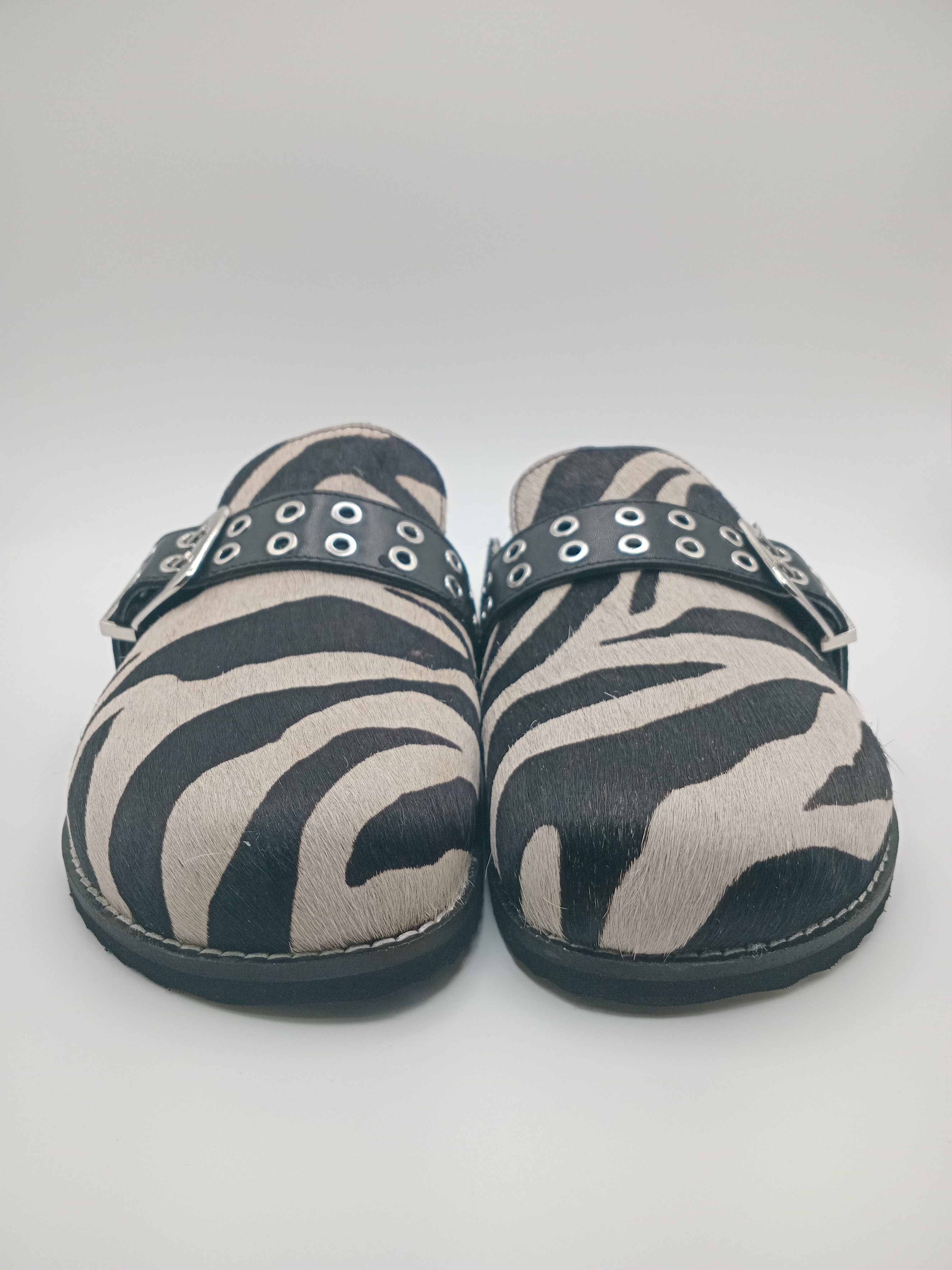 SOCAS GIOSEPPO ZEBRA PRETO BRANCO VERDE COURO TIRA REGULADORA ARGOLAS ANIMAL PRINT