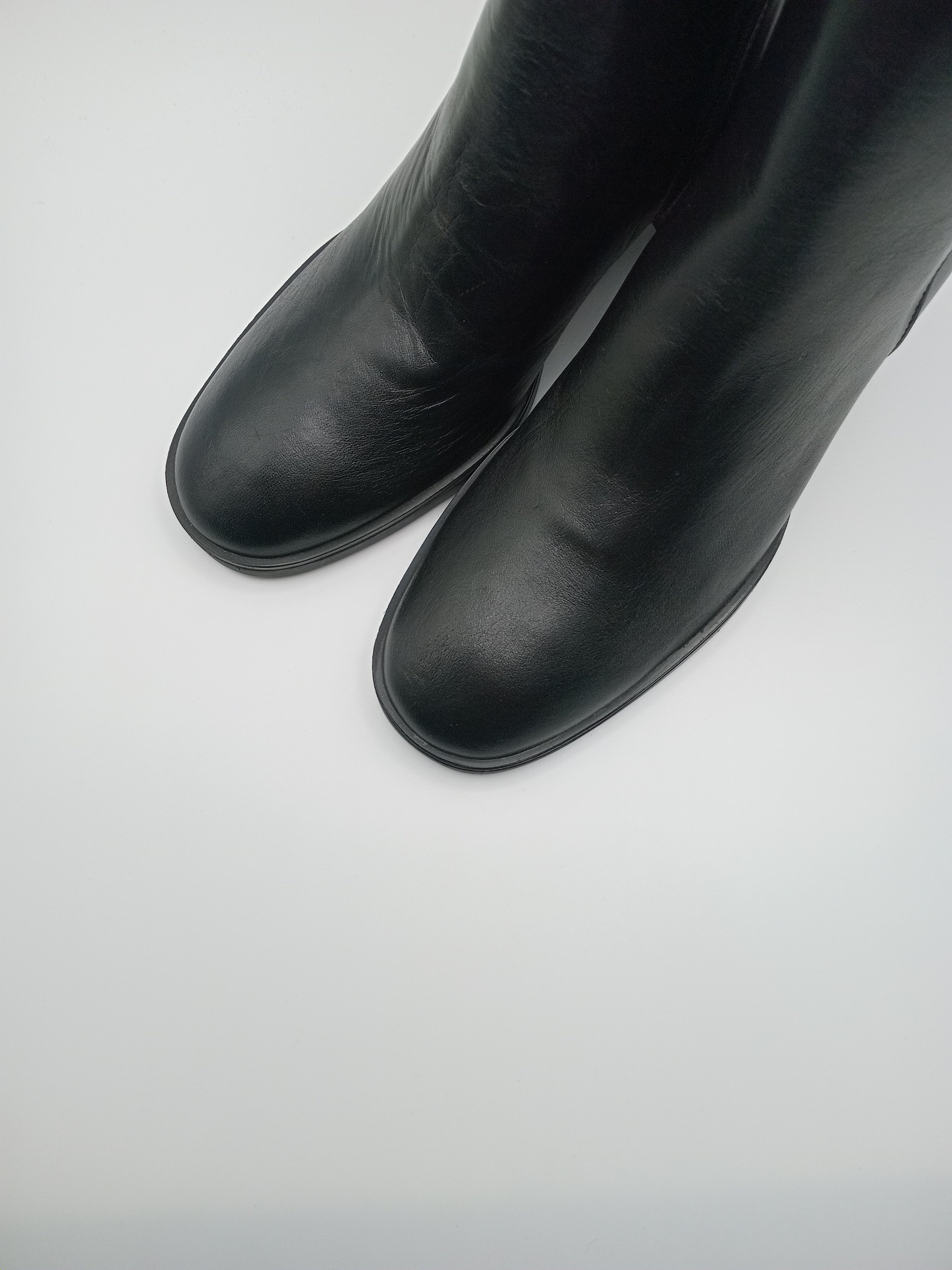 BOTA TEXANA HISPANITAS PRETO COURO LISO VERNIZ ZIPER BOTIM