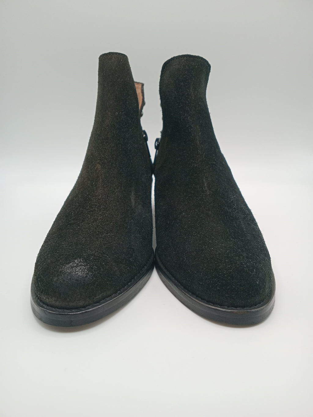 BOTA TEXANA MACADI PRETO COURO TAXAS BOLAS FENDA BOTIM