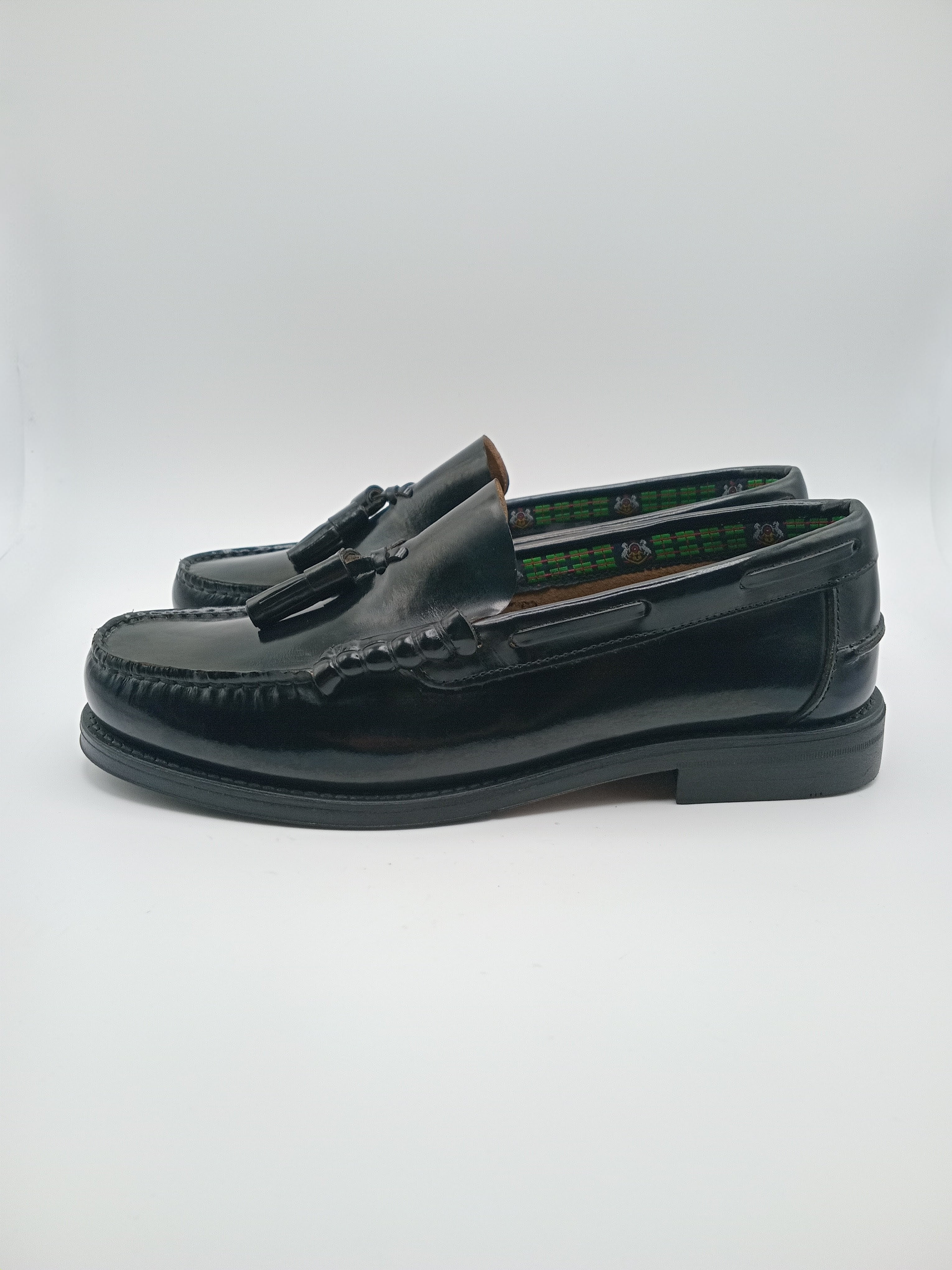 Mocassins Com Borlas Homem Em Pele Genuína Preto Sapatos Casuais Elegantes E Confortáveis Estilo Clássico Atemporal; Design Exclusivo INNOVA SHOES Para Cerimónia Escritório E Dia A Dia; Calçado Masculino Premium