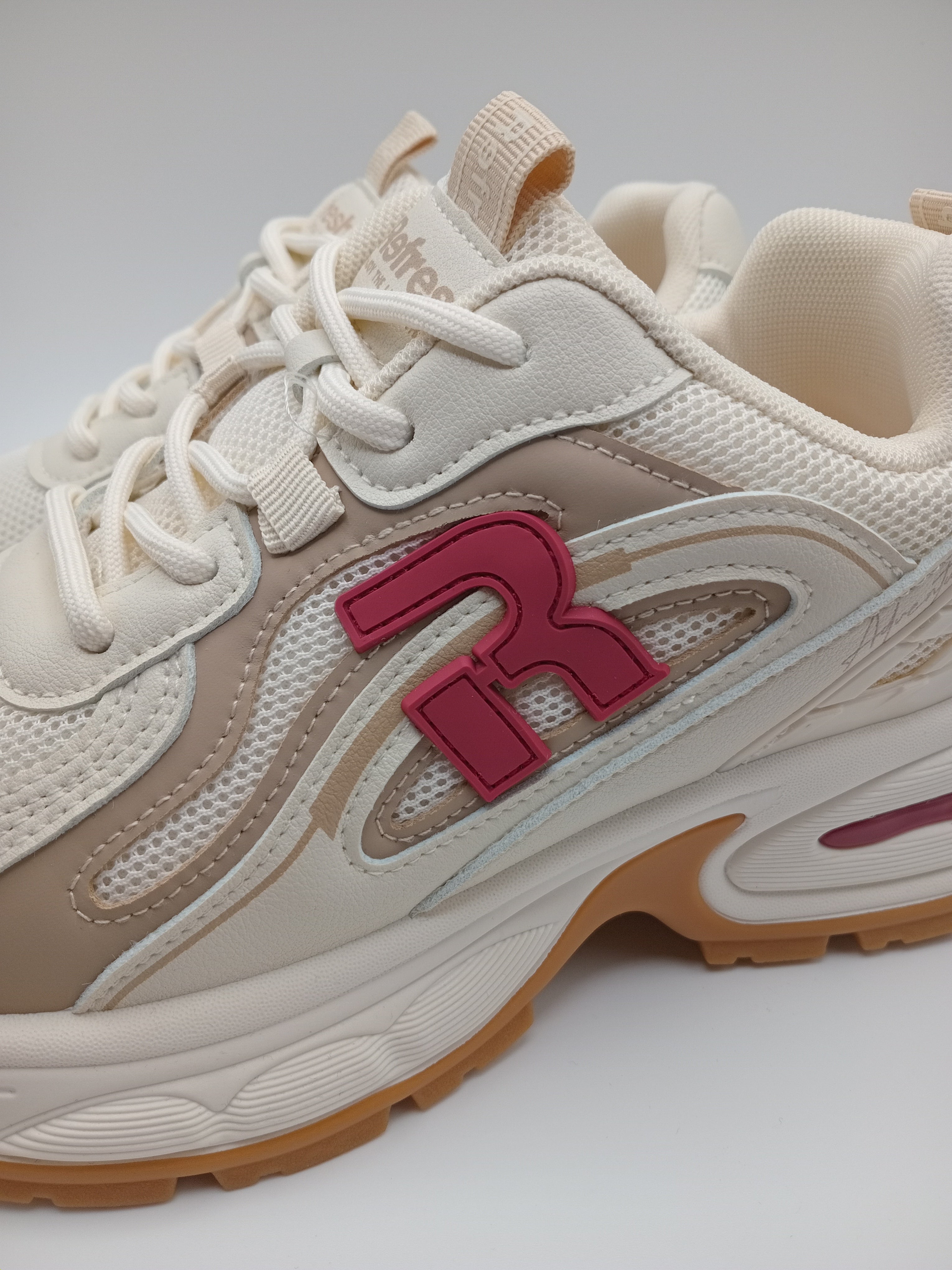 TÊNIS REFRESH BRANCO VERMELHO BEGE NUDE TECIDO SPORT